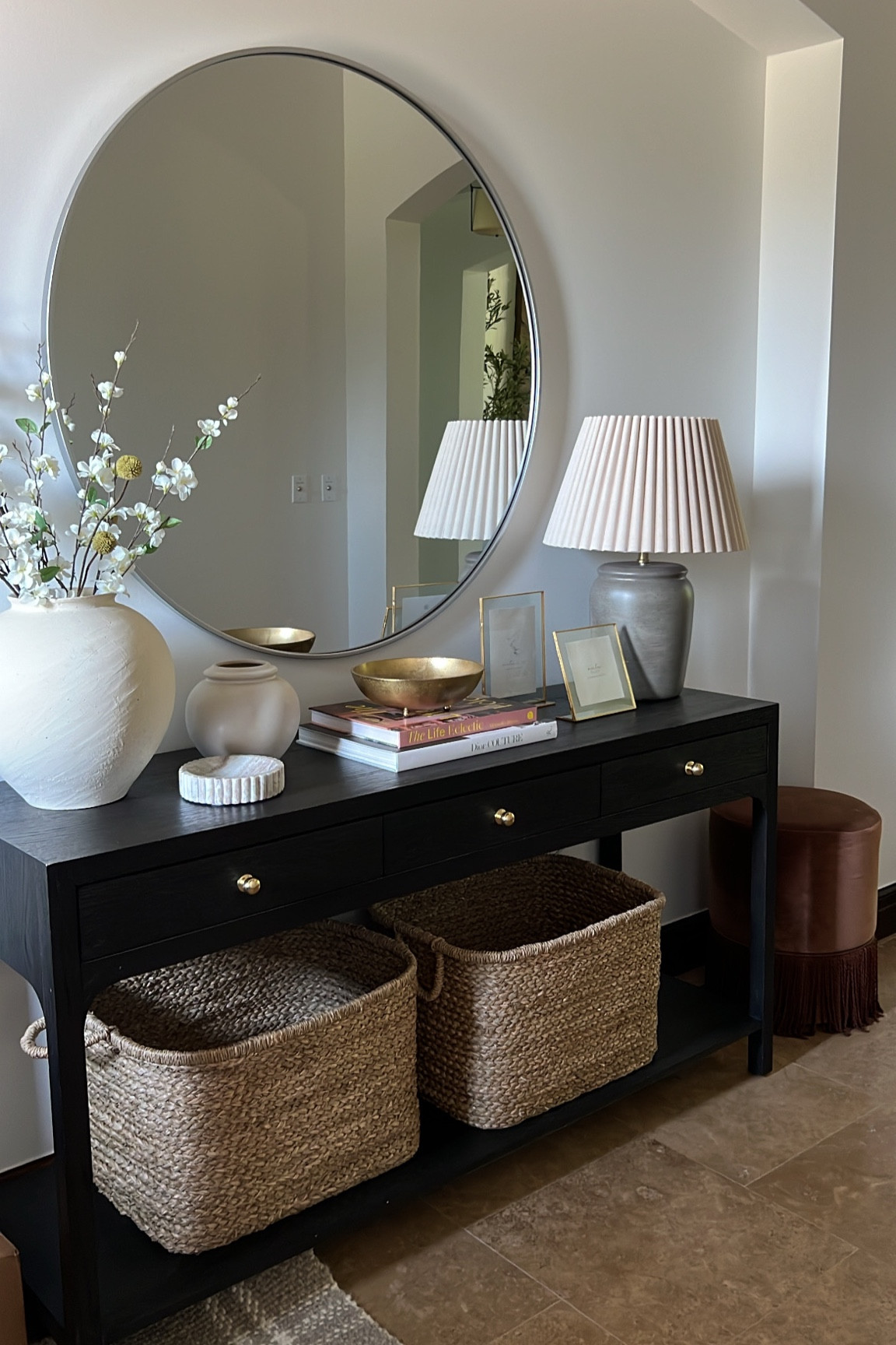 Entry way decor 