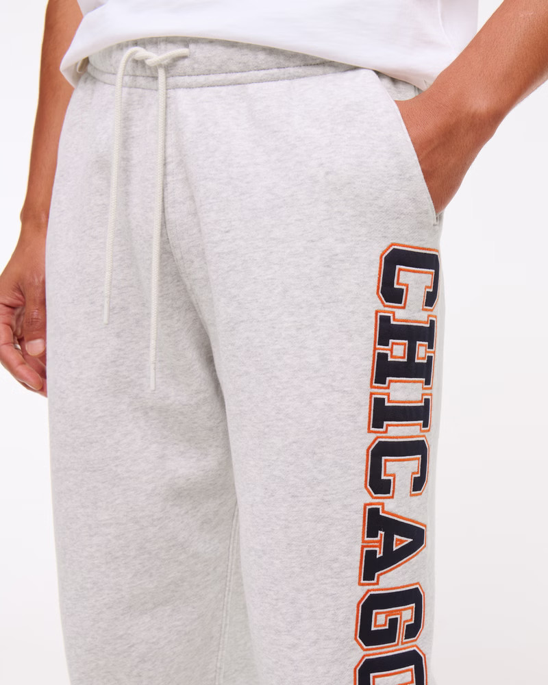 Men's Chicago Bears Baggy Cinched Sweatpant | Men's Bottoms | Abercrombie.com | Abercrombie & Fitch (US)