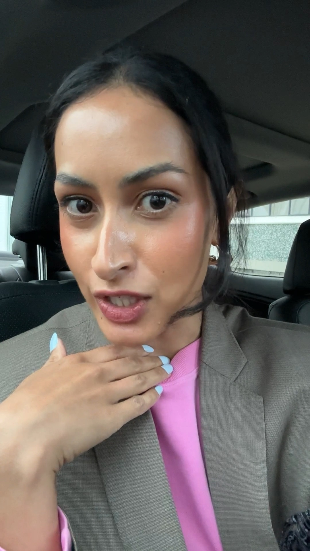 The Hourglass Skin tint is MAGIC. New summer skin for sure 

#LTKaustralia #LTKbeauty