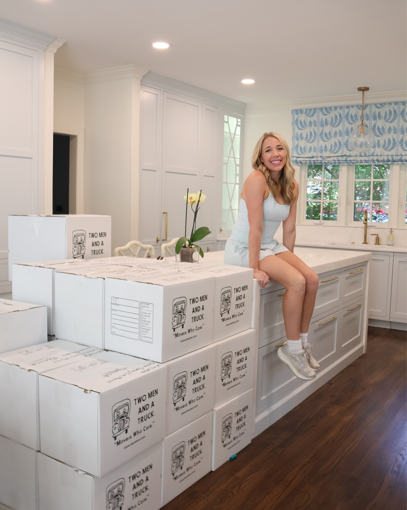 Moving day! Loving this athletic set but the sizes are limited! So many cute colors though!

Activewear fit gym fitness athleisure work out clothes 

#LTKActive