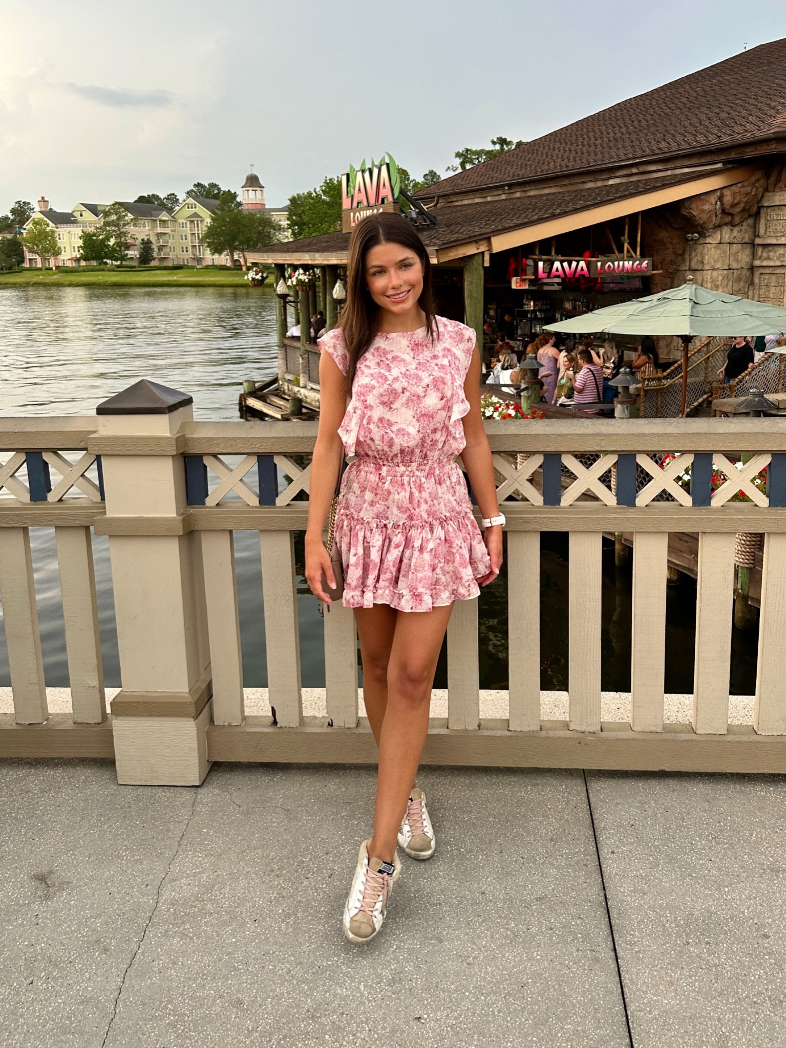 The perfect outfit to walk around Disney! 

#LTKFind #LTKSeasonal #LTKstyletip