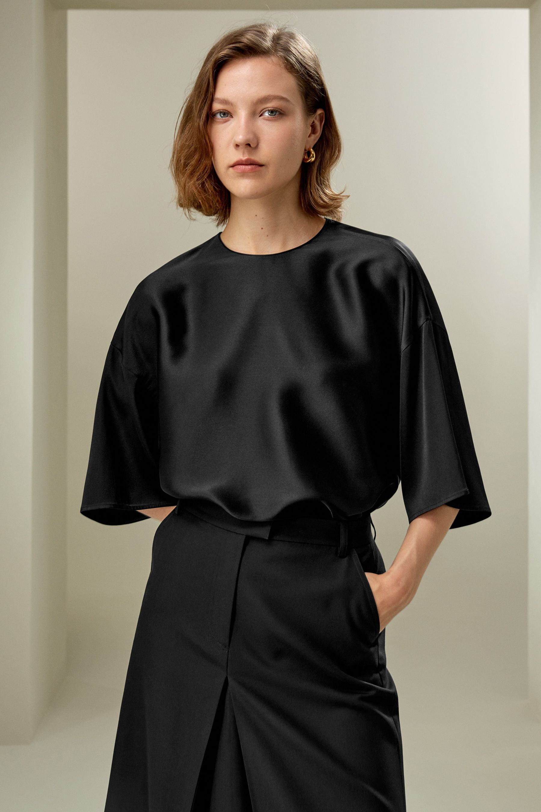 Relaxed Silk Crewneck Blouse | LilySilk