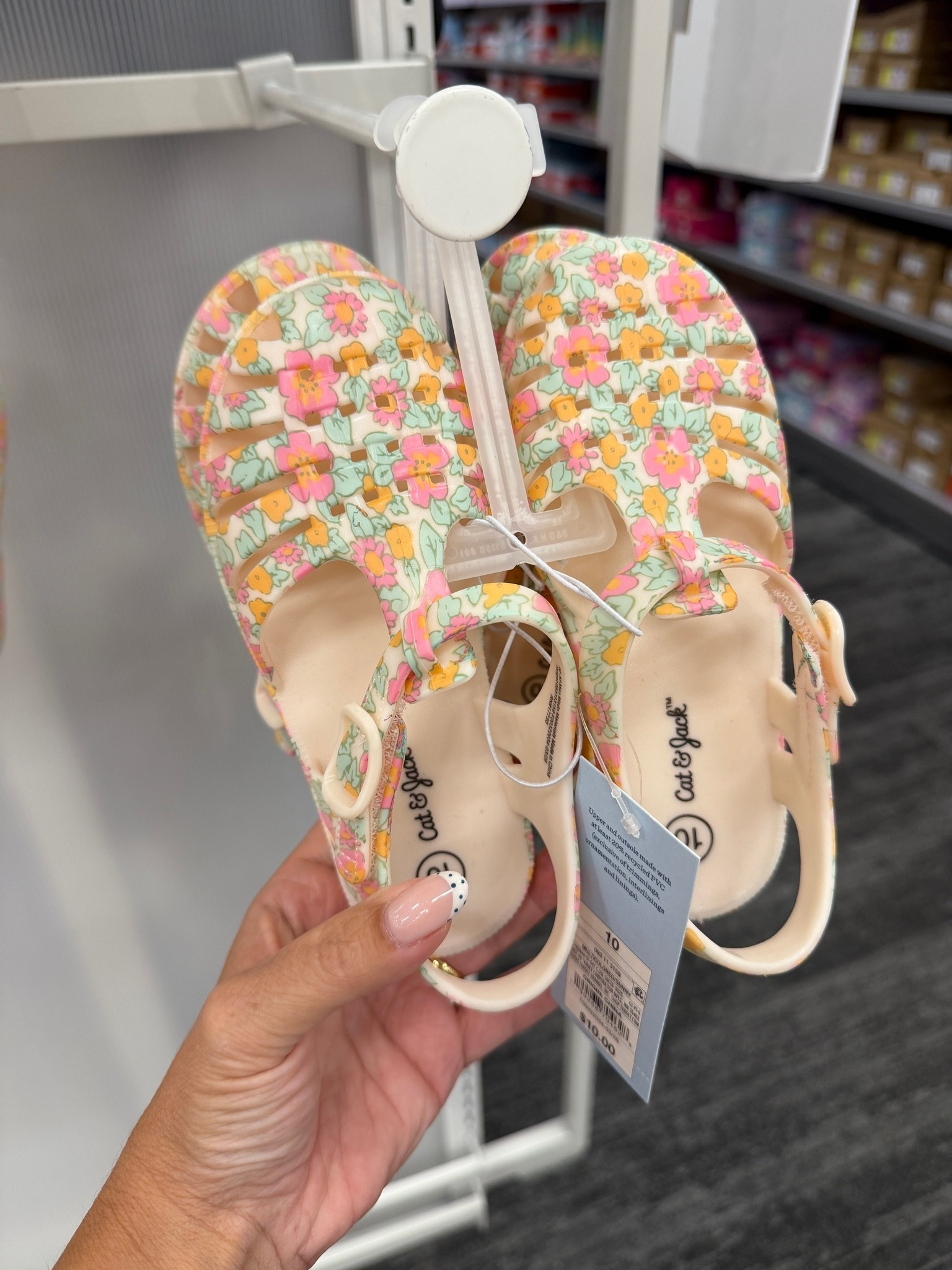 I can’t get over how cute these jellies are, wish they came in women’s sizes 🥰

#LTKKids #LTKSwim