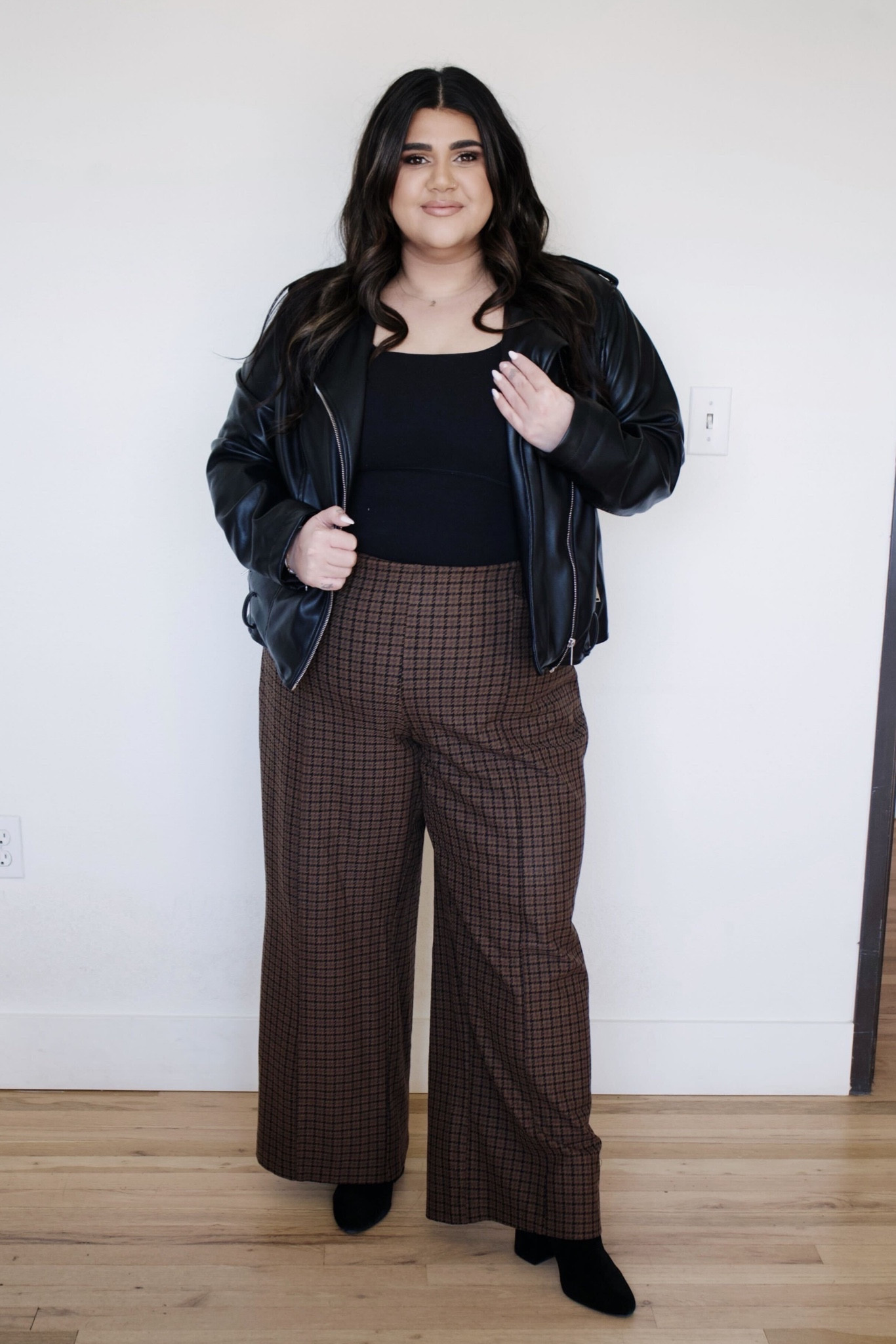 New role, new look!

 It’s always hard finding cute and affordable plus-size business outfits but Old Navy never lets me down. The Forever 21 jacket is my go-to staple for everything from work to date night to GNO. 

#LTKworkwear #LTKfindsunder50 #LTKplussize