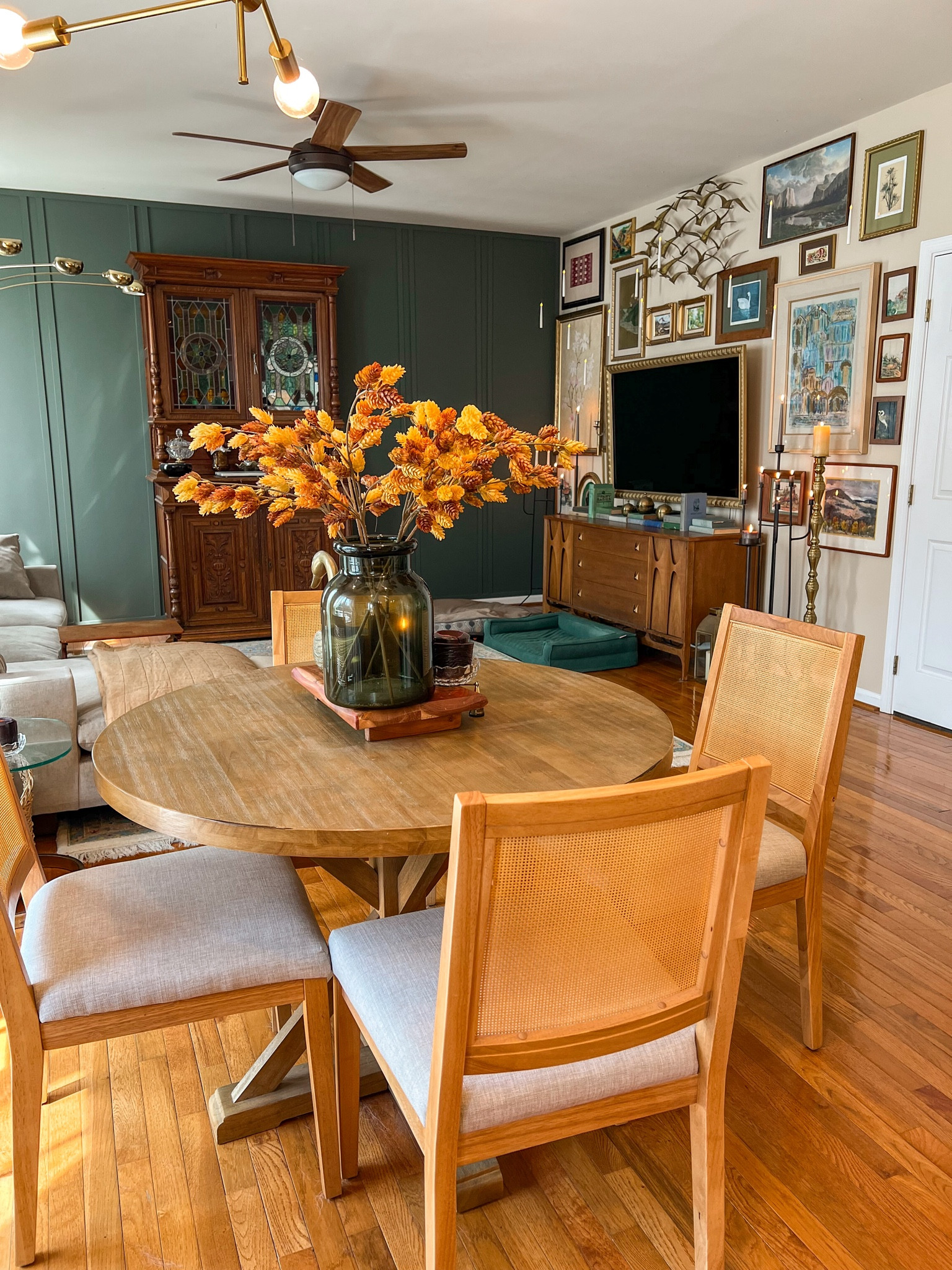Our breakfast table setup 🖤 

#LTKHome