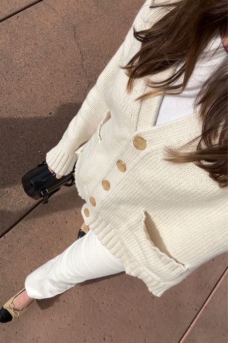 20% off Jenni Kayne through Sunday with code RESET20. The Cody cardigan is a current favorite that’s perfect for any spring outfit from casual to dressy. It’s a slightly oversized fit but I have my usual size. Wearing xs. 

#LTKstyletip #LTKSeasonal #LTKsalealert
