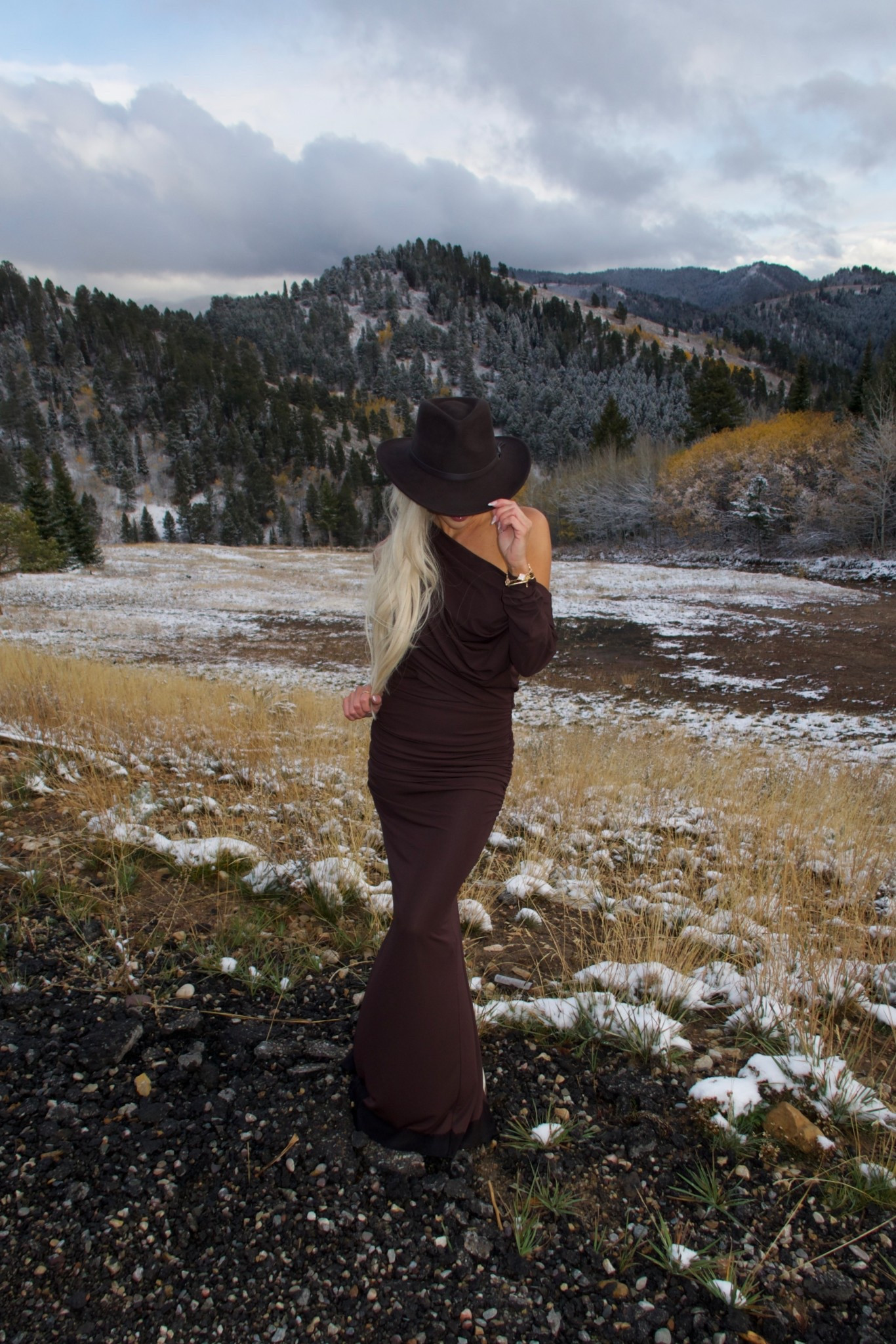 Wedding guest dress perfect for the mountains! Add a fur coat for snow season and it is absolutely perfect. Wearing a size small #LTKWeddingGuest #LTKWedding #LTKMountains #LTKDresses

#LTKSeasonal