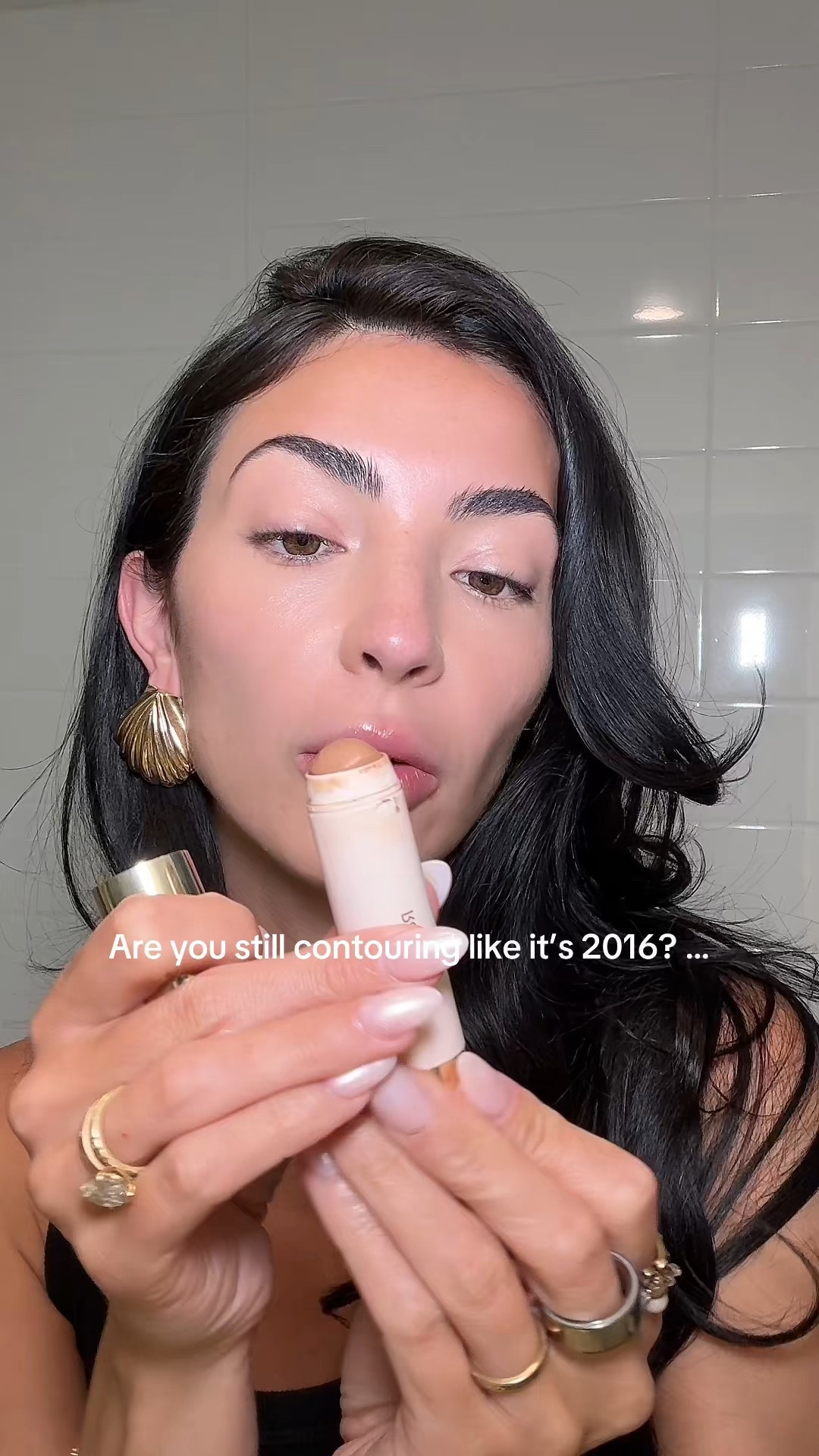 My contour technique that works everytime, for every client 👌🏻 #contourtutorial #makeuphacks #makeupmistakes #easymakeup 