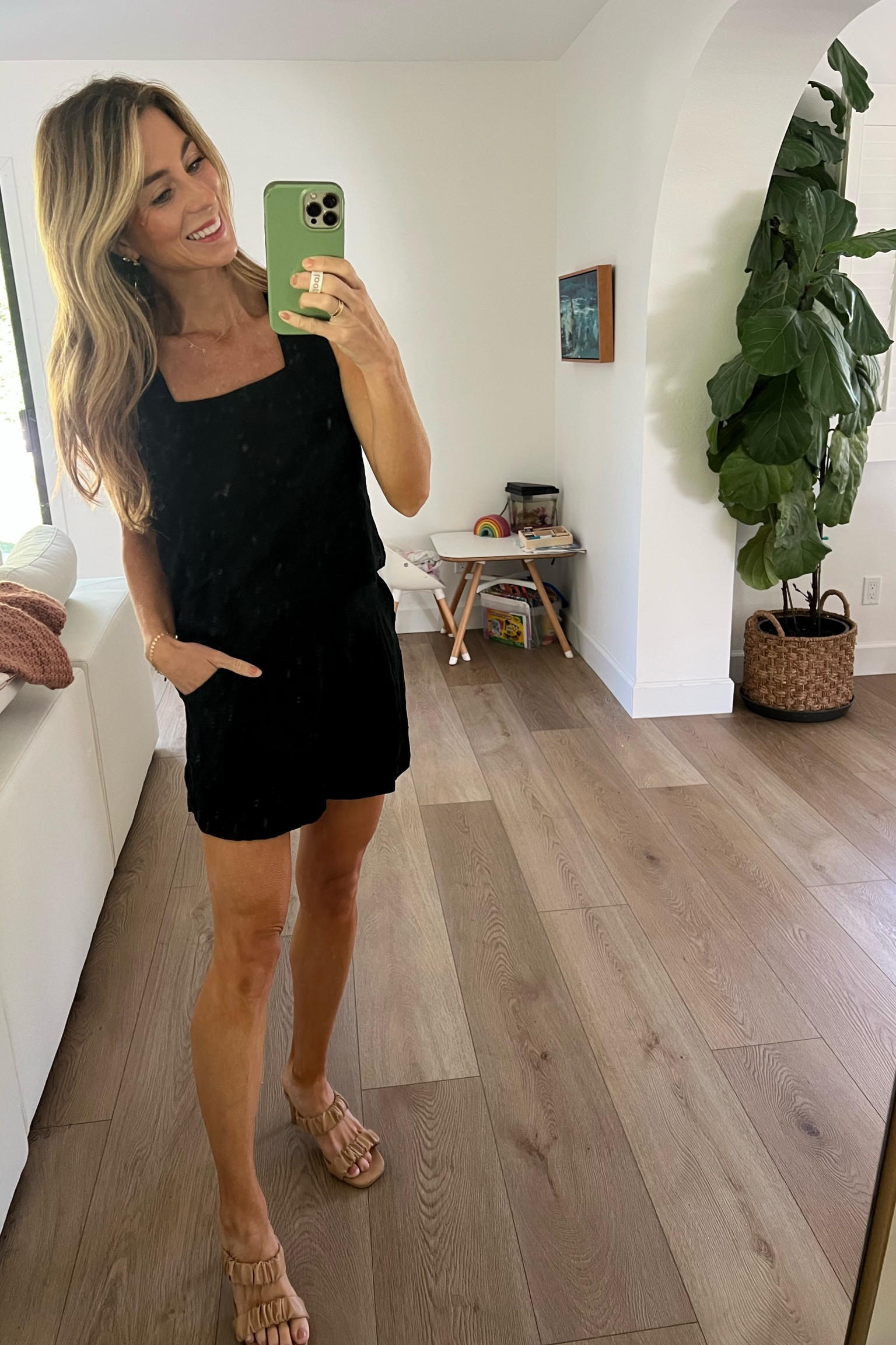 You can’t really tell, but this is such a cute 2 piece set. It’s so classy. The linen look makes it feel like you’re put together, but you’re casual 👌 this would be great on vacation, travel, errands, work, brunch, you name it, it’s so classy & comfortable you can make it work for anything! I have this in green too! 

Two piece set, black set, short set

#LTKtravel #LTKstyletip #LTKworkwear