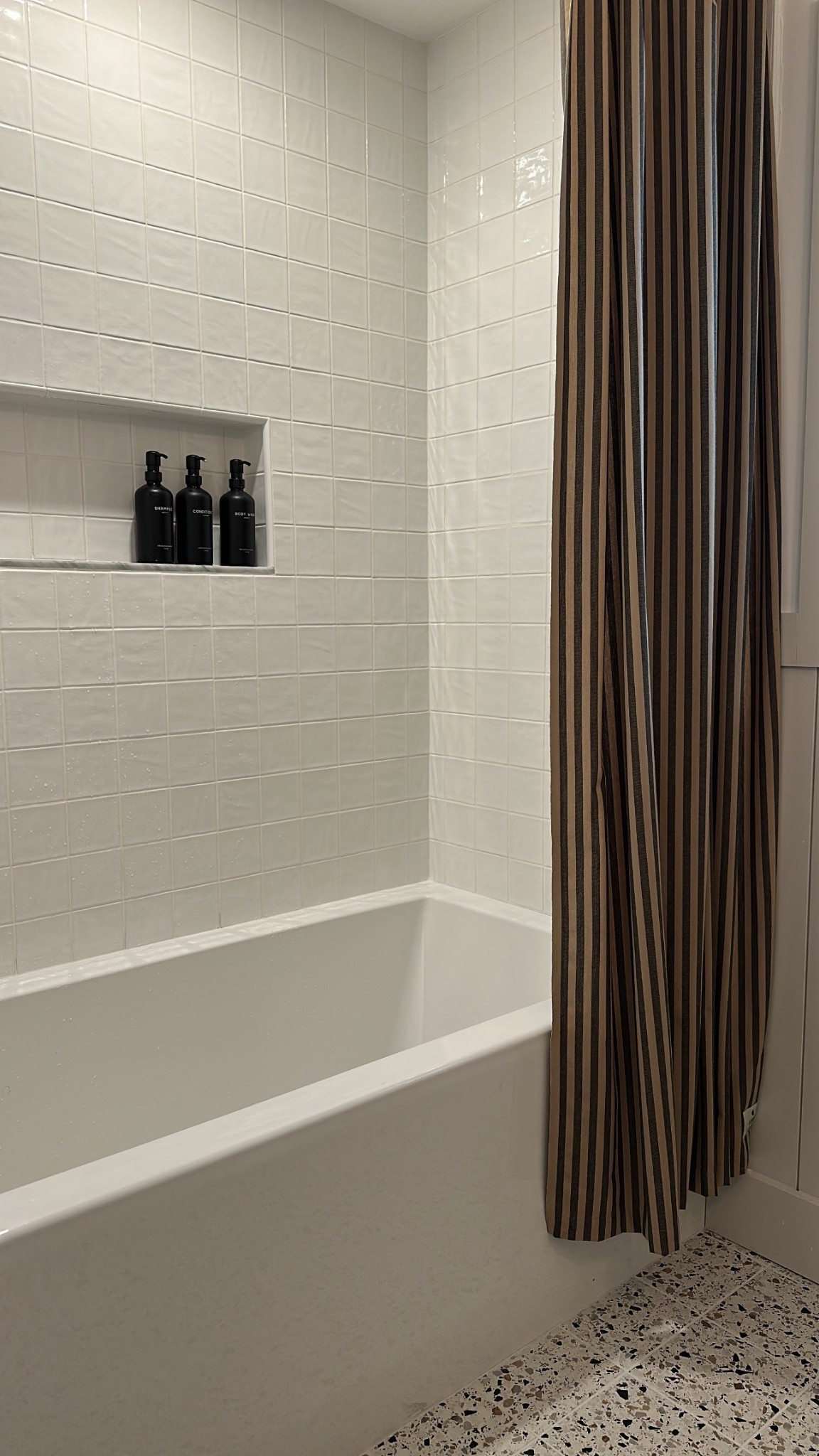 beach bungalow shower 🤎🖤 

#LTKHome #LTKFindsUnder100