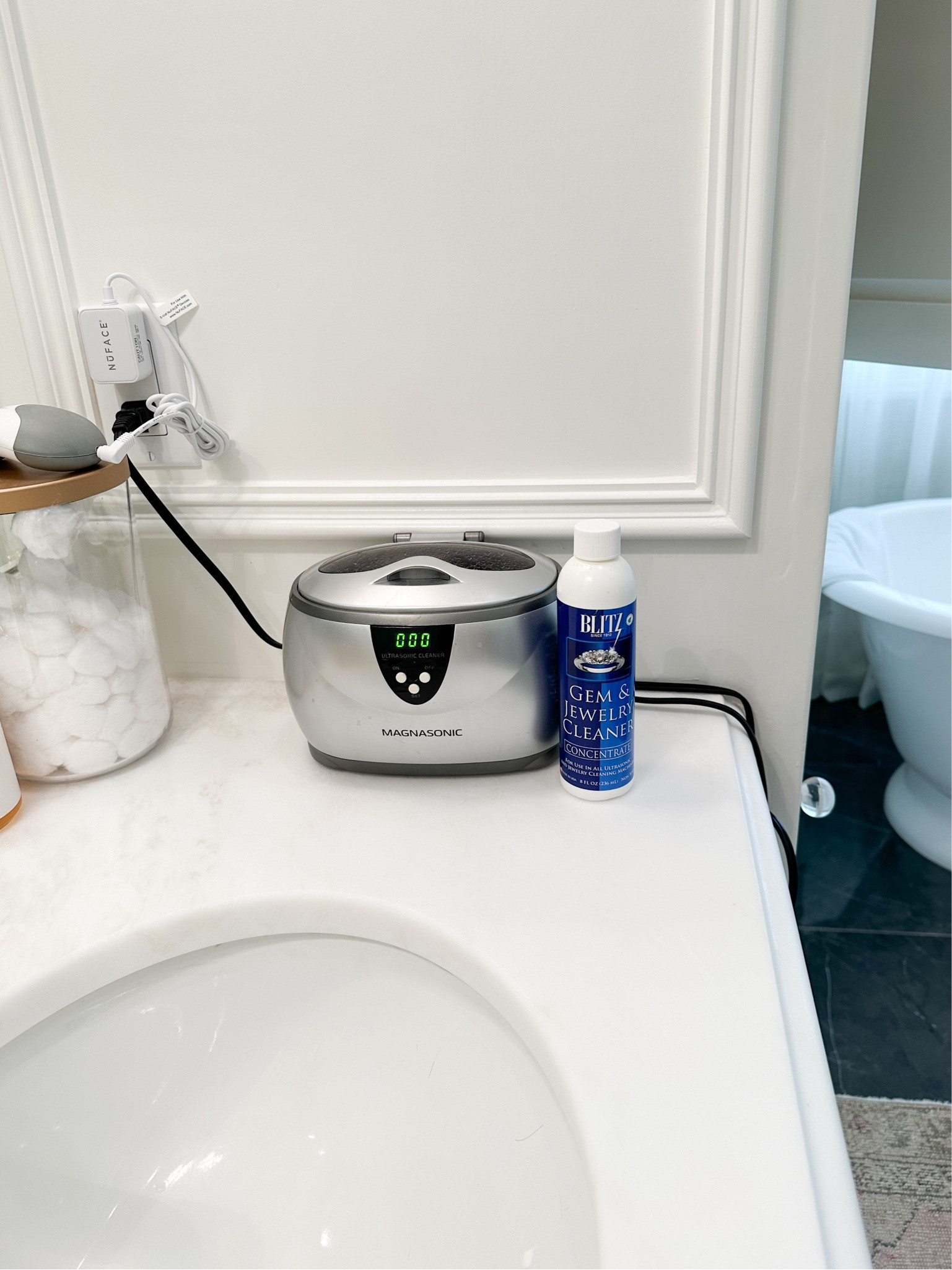 I am love this  jewelry cleaner! It is great for cleaning my wedding ring💍 It’s super quick and gets the job done! Would make a great gift for this holiday season🎁

#LTKGiftGuide #LTKCyberWeek