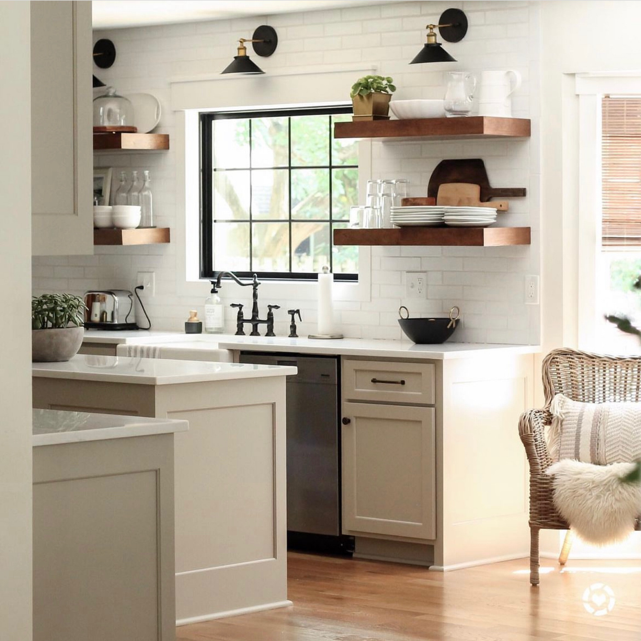 Is there anything better than a clean kitchen?!  🤔 Maybe a clean kitchen that someone else cleaned. 😝

#LTKhome