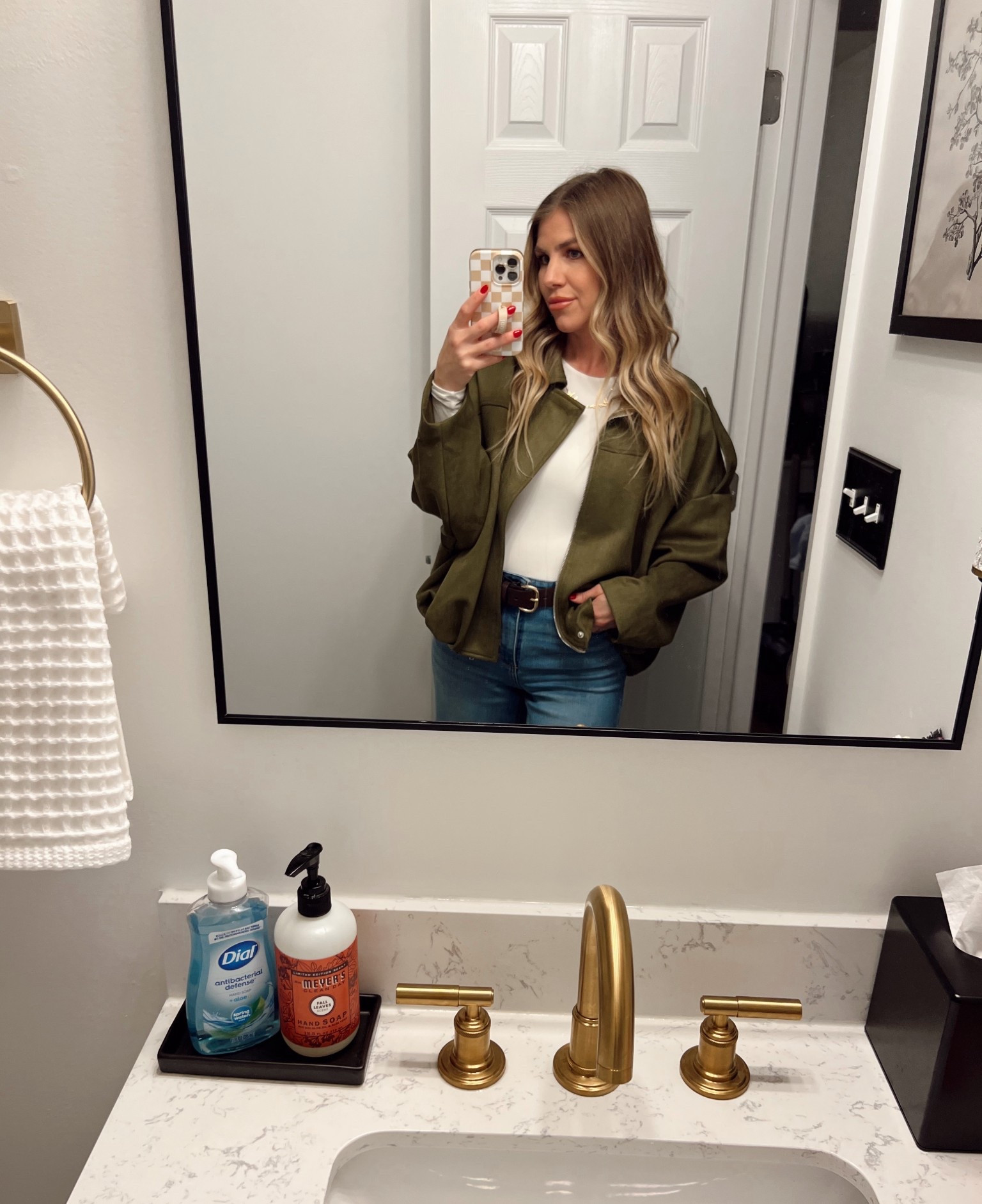 Cutest jacket that comes in multiple different colors! Plus my favorite  seamless bodysuit/shirts.

#LTKFindsUnder50 #LTKmomlife #LTKootd