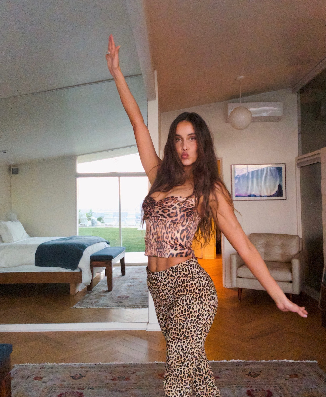 A moment for this leopard on leopard combo