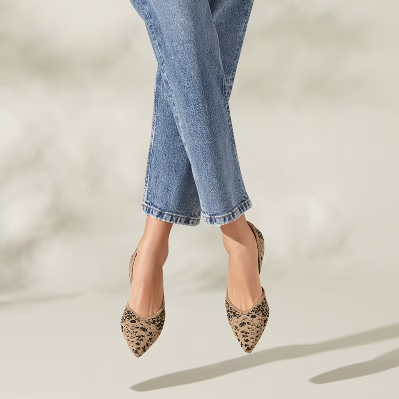 Pointed-Toe Flats (Melia) | VIVAIA
