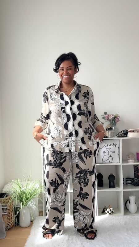 Spring Set from Ulla Popken Plus Size Outfit Idea

Wearing 20/22

Check out Ulla Popken for more sets. Use code 2024sherra25 for 25% off any order over $39.

#LTKover40 #LTKplussize #LTKmidsize