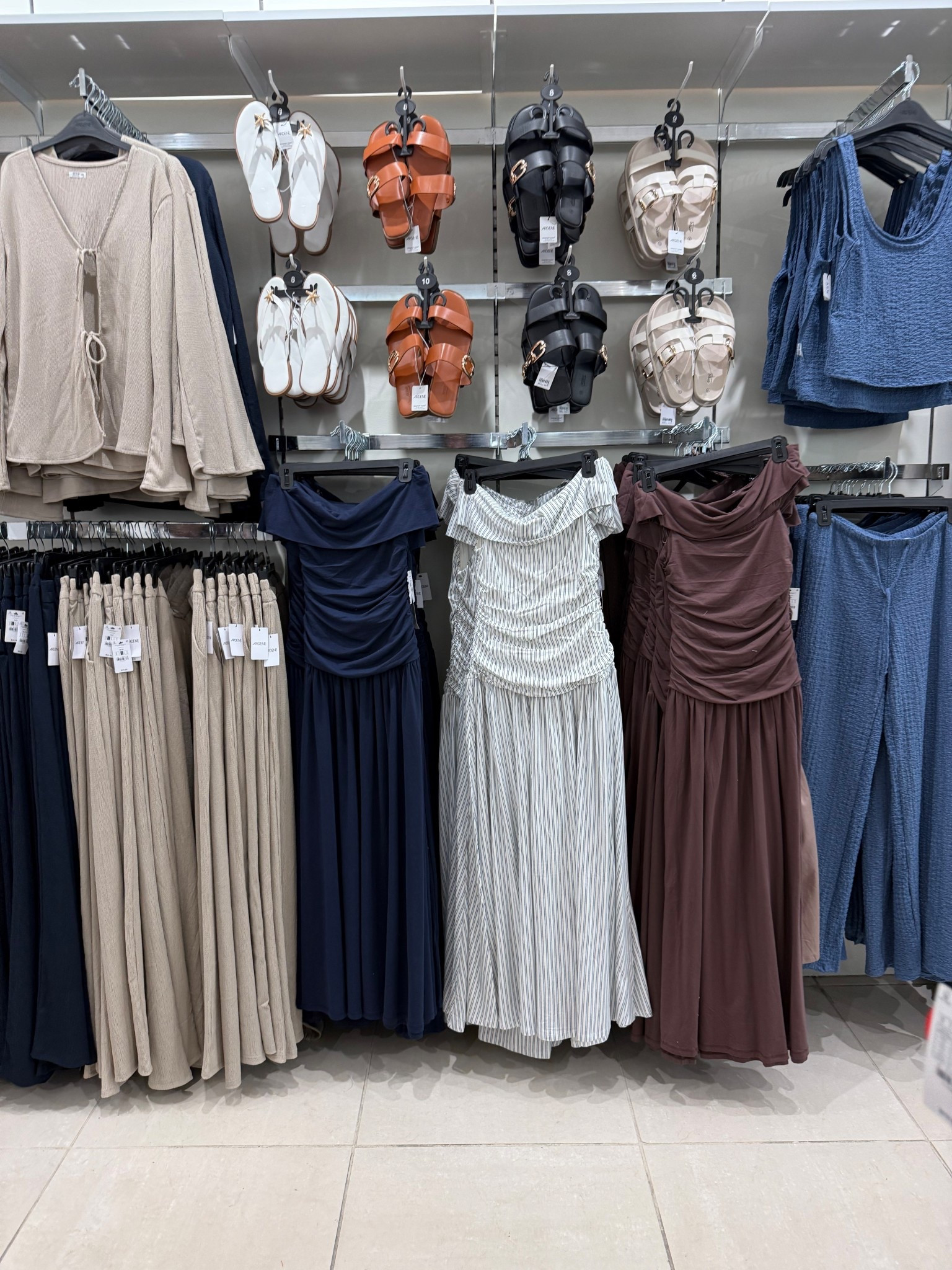 New store to me but some cute pieces for Summer.