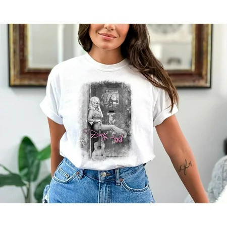 Dolly Vintage T-Shirt Dolly Parton Dolly and guitar t-shirt musician shirt concert shirt | Walmart (US)