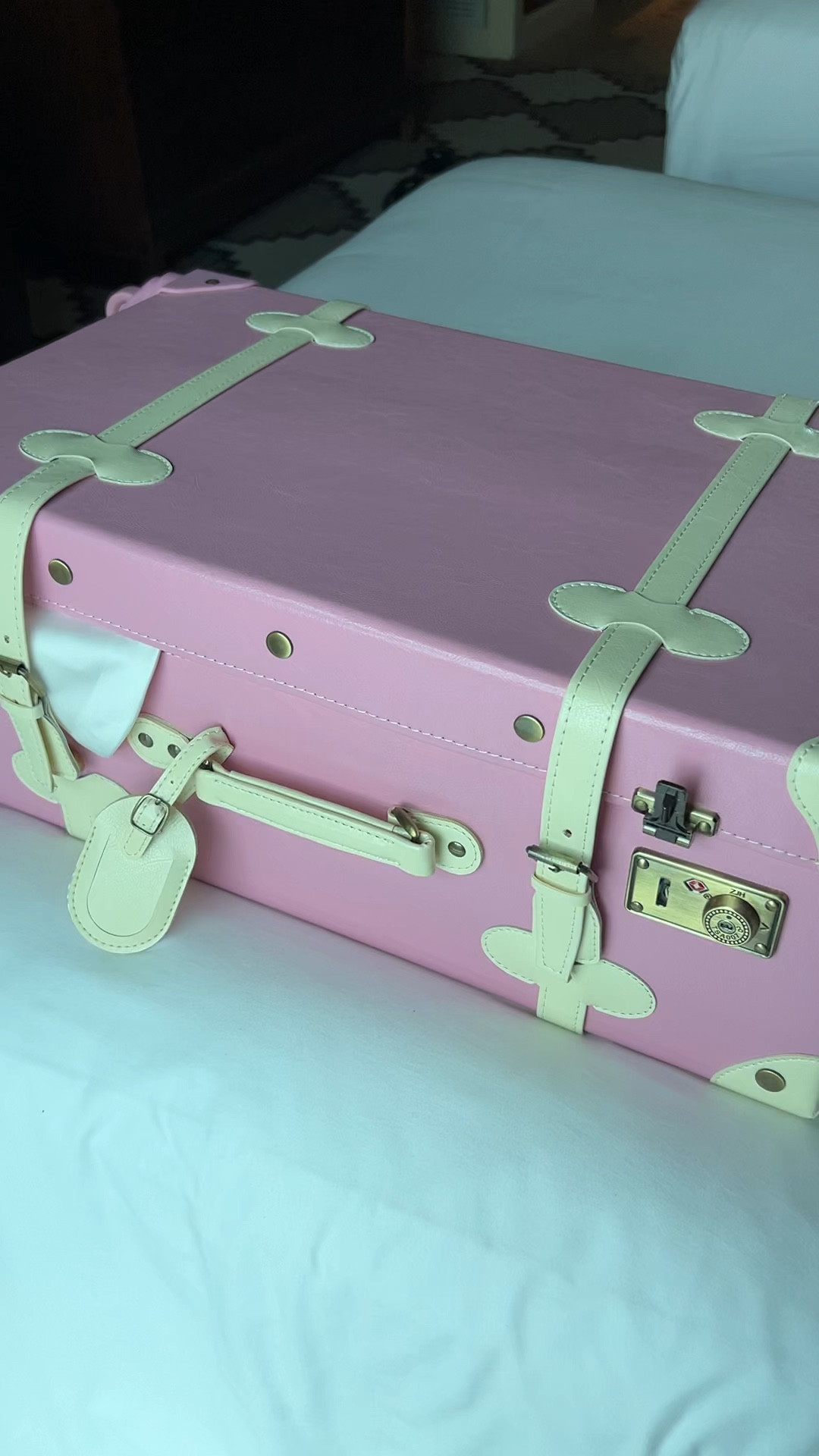 Vintage luggage, pink luggage 

#LTKootd #LTKgrwm