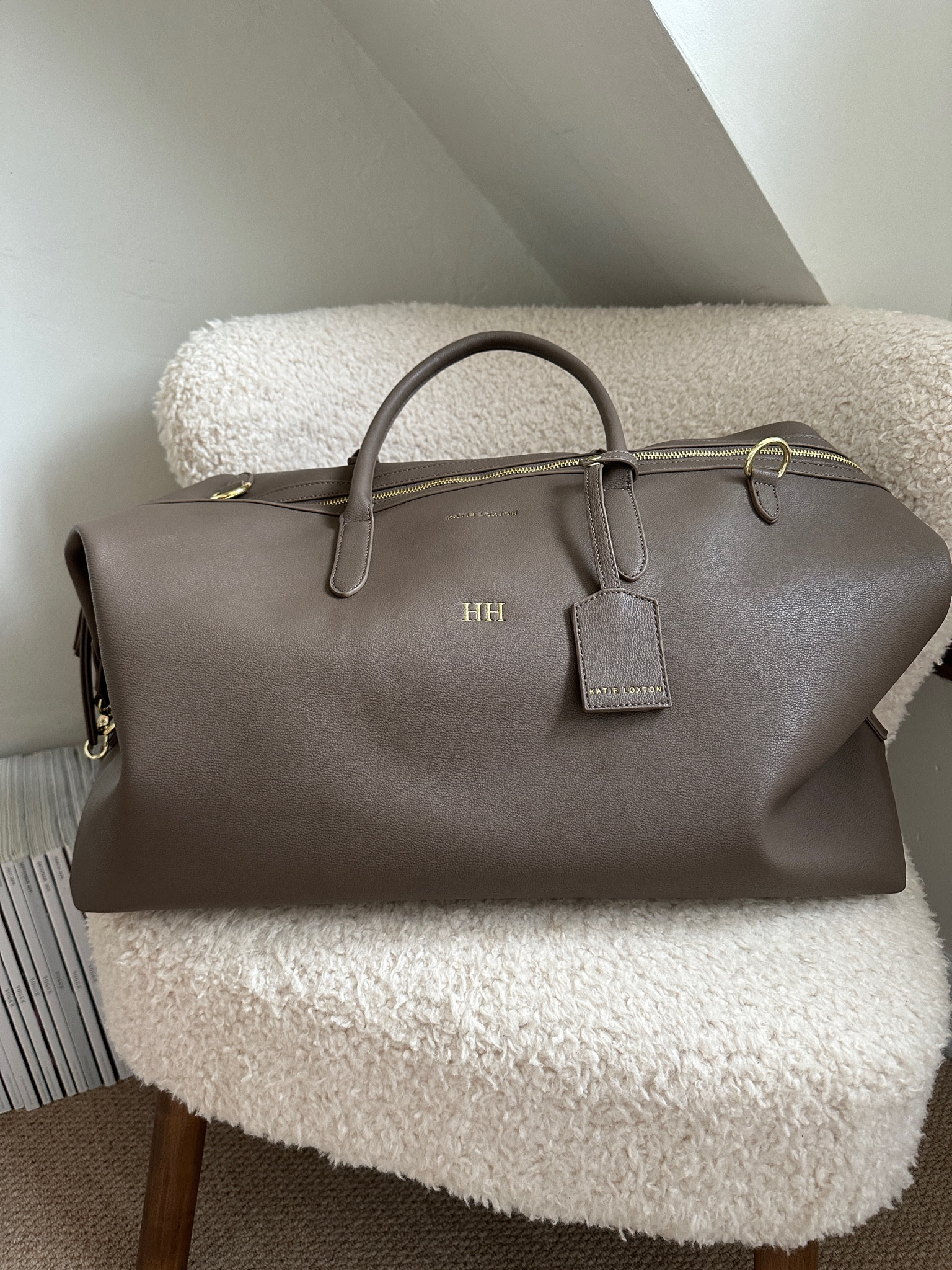 Katie Loxton Oxford weekend bag in mink - a beautiful carry all for weekends away! 

#LTKeurope #LTKunder50 #LTKtravel