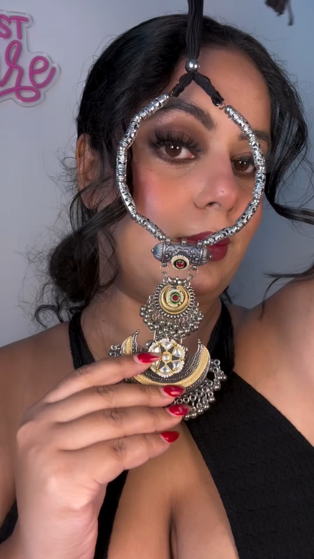 Drape yourself in timeless elegance ✨
I’m obsessed with this stunning Indian jewelry piece—it’s giving royal vibes and everyday glam all in one! 💎
You can get yours from @shoptheauragi and trust me, it’s worth the sparkle! ✨💫

⸻

#Trending #ViralReel #ExplorePage #FYP #IndianJewelry #DesiVibes #EthnicJewelry #JewelryAddict #StatementJewelry #MiniAustinBeauty #LuxuryLook #OOTDInspo #BeTrending #ExploreNow #explore 

⸻

Indian jewelry brand, ethnic jewelry online, trending jewelry reel, statement jewelry for women, desi fashion jewelry, viral Indian accessories, buy Indian jewelry online, Instagram trending jewelry, traditional jewelry with modern twist, jewelry for festive looks.