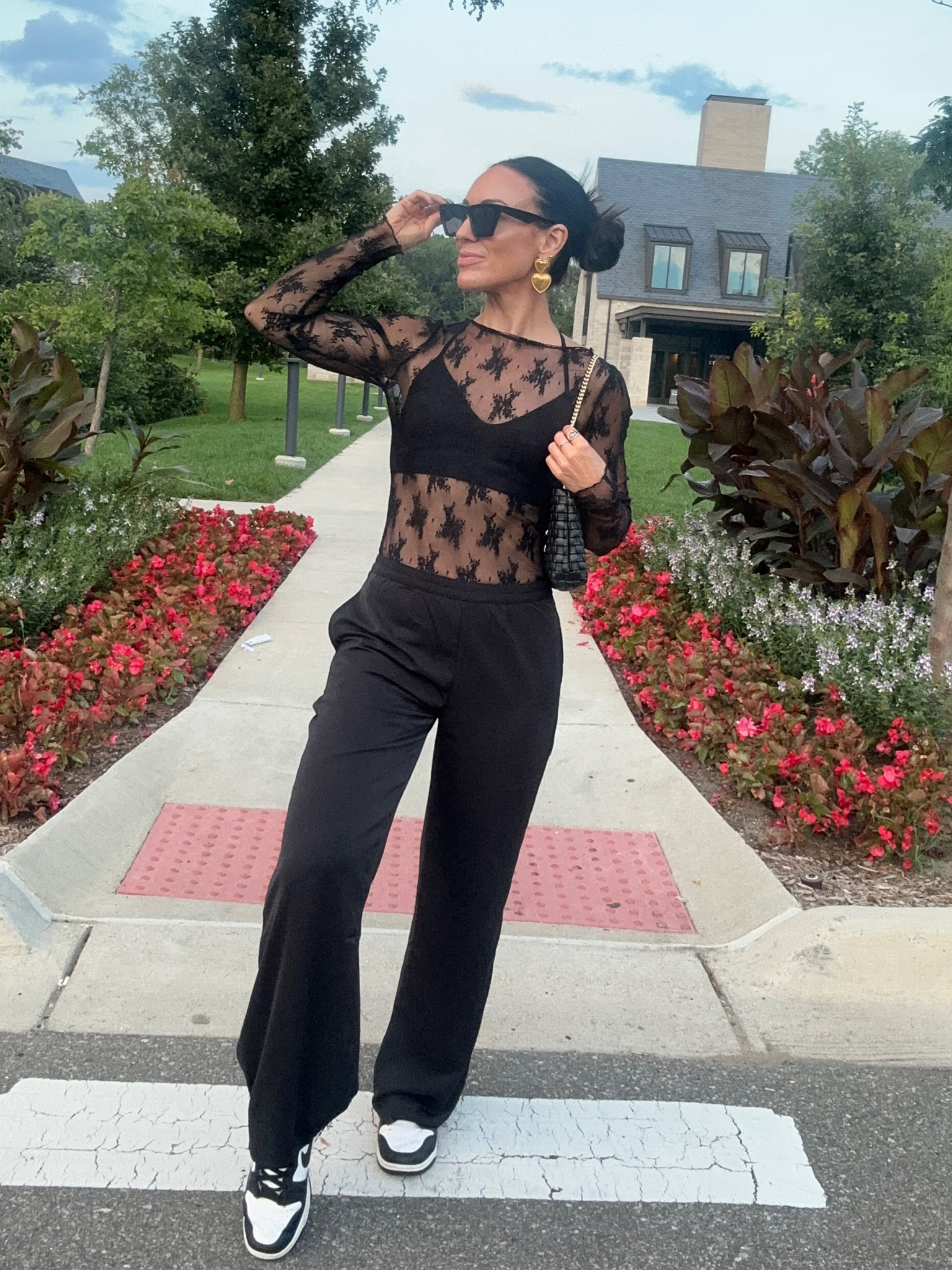 she’s giving country club with a twist 🙃

love this all black Abercrombie fit. 🖤

#LTKfindsunder100