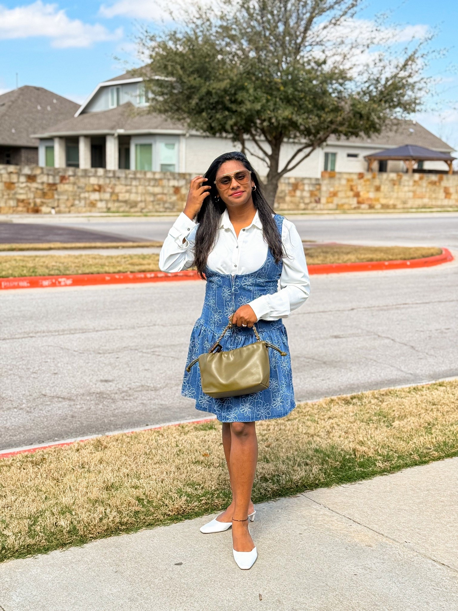 Styling hack: flip the dress, add a shirt, and suddenly it’s a whole new outfit. We love a versatile queen 👗✨

#LTKootd #LTKSpringSale #LTKgrwm