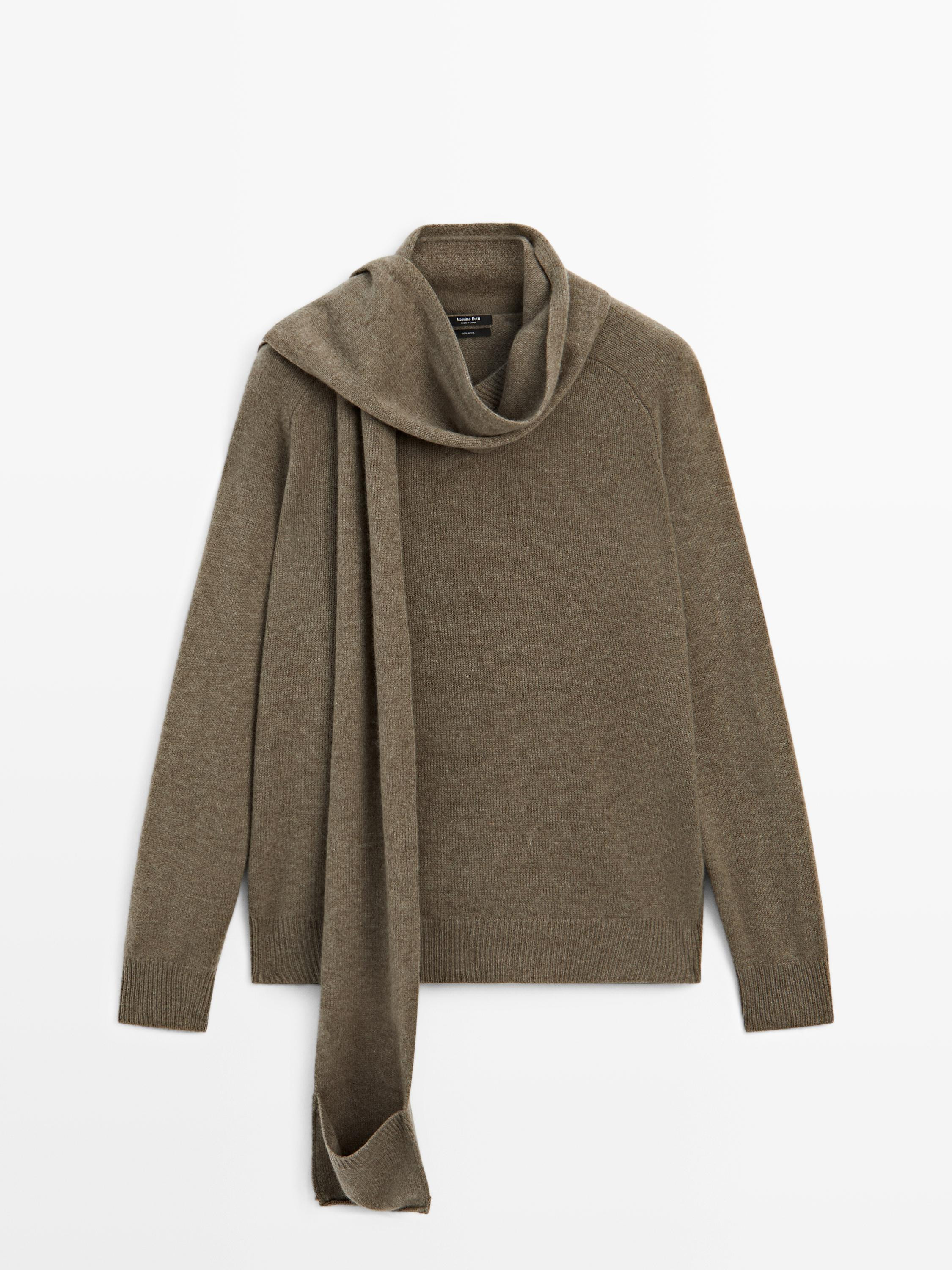 Strickpullover aus 100 % Wolle mit Schal und Tasche | Massimo Dutti DE