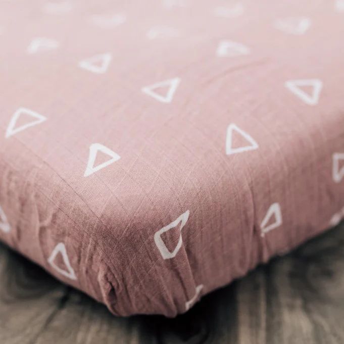 Muslin Crib Sheet, Blush Triangles | SpearmintLOVE