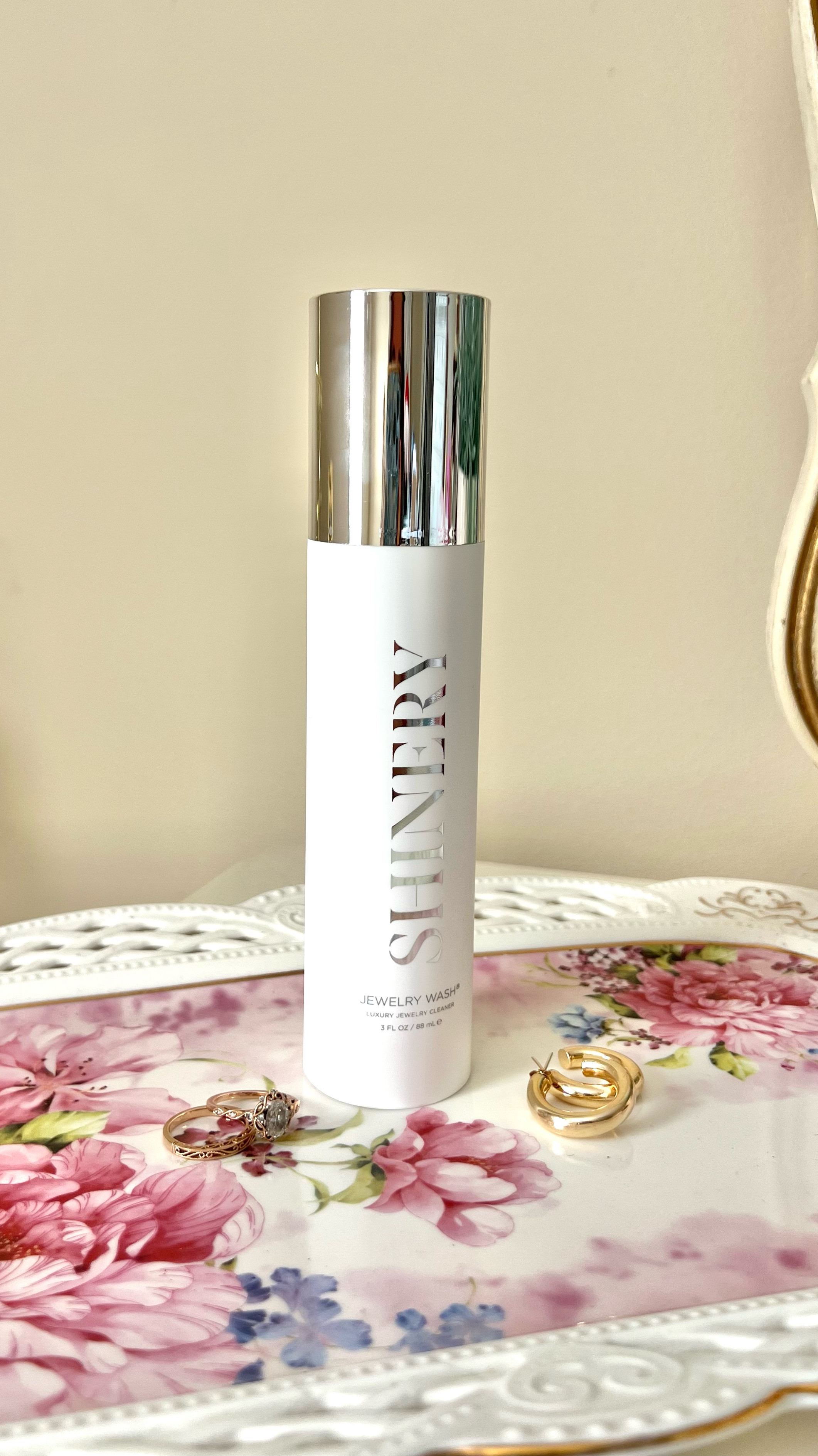 Safe, non-toxic, no harsh chemicals, to make your every day special jewelry pieces shine! Available on Shinery.com or Amazon! @shinery
#ad #shinery #jewelrycleaner #jewelry

#LTKBeauty