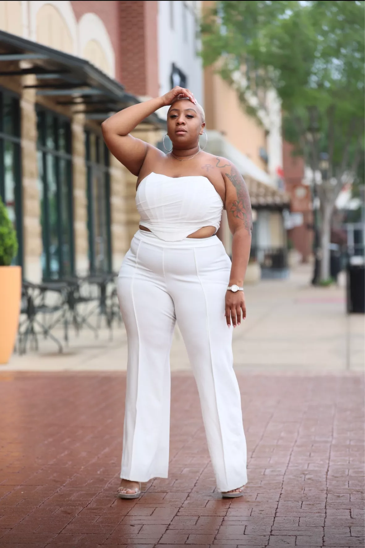 Cute Plus Size Summer Outfits love the corset waist