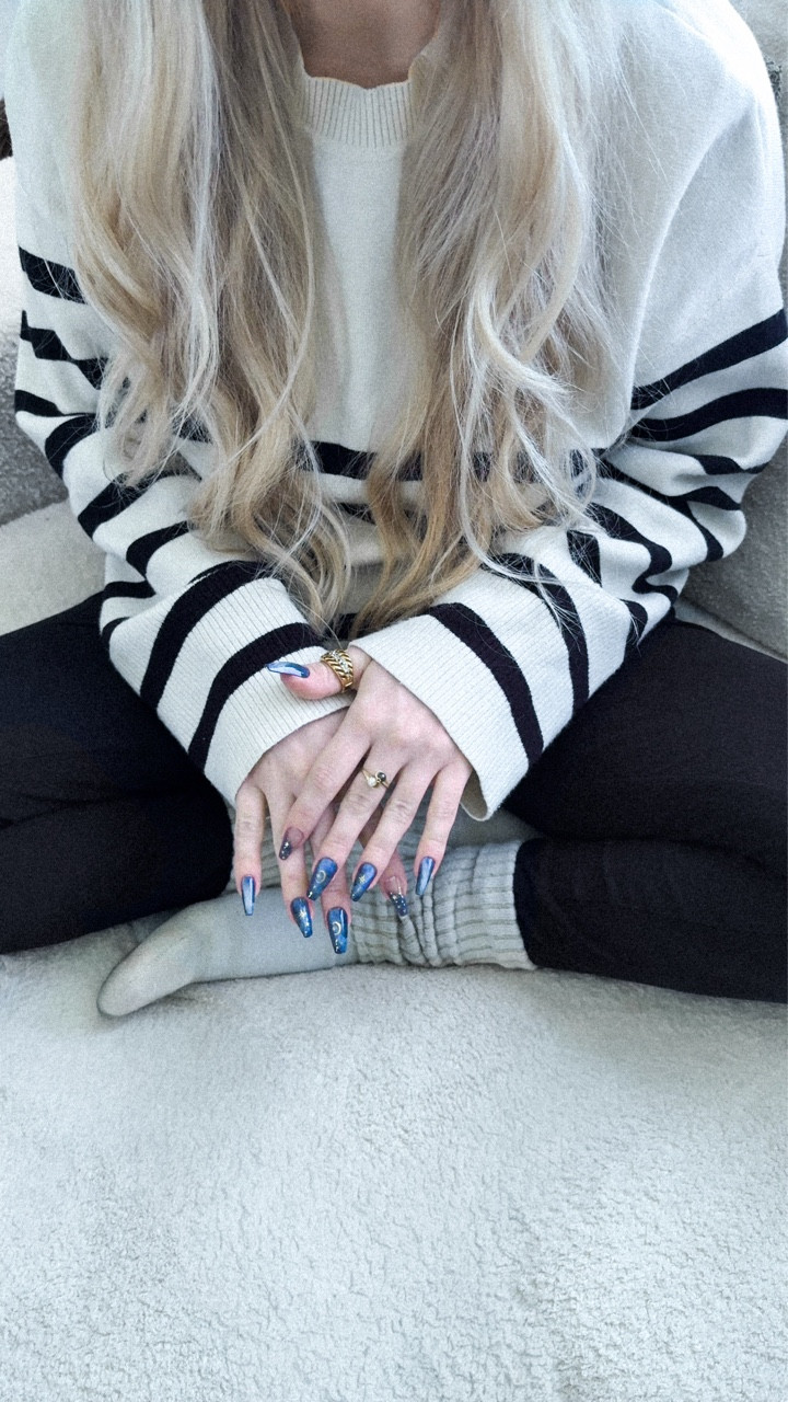 PART 3 | high-maintenance things I do monthly to stay low-maintenance → press-on nails at home 💅🏼

besties, stop sleeping on press-ons!! when you prep your nails the right way, they last weeks—no salon appointment needed. the secret? a smooth base (file the top of your nail bed), pushed-back cuticles, and a clean surface before applying. once you get the prep down, you’ll never go back 🙂‍↕️

I linked my fave high-quality press-ons (the ones that actually last) on my LTK + amazon storefront if you want recs ✨

#ComfortCreator #PressOnNails #AtHomeManicure #CozyLifestyle #SoftGirlAesthetic #SelfCareRituals #RomanticizeYourLife #DailyRituals #LowMaintenanceBeauty #NailTok #AmazonFinds #LTKBeauty #SlowLivingAesthetic #BigSisEnergy #EverydaySelfCare #highmaintenancetobelowmaintenance #beautyhacks #highmaintenance #diybeauty #halloweennails #fallnails

#LTKStyleTip #LTKFindsUnder50 #LTKBeauty