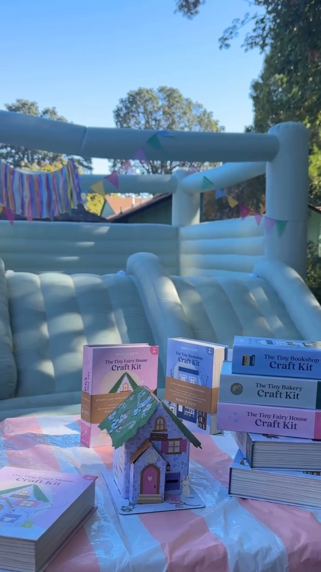 Creative summer playdates + imagination-first fun. 🎨✨ We’re all about a screen-free summer filled with creating, connecting, and making memories. Dont let summer slip away without grabbing @makeitcutekids kits, invite some friends over, and let the creativity begin. 🤎