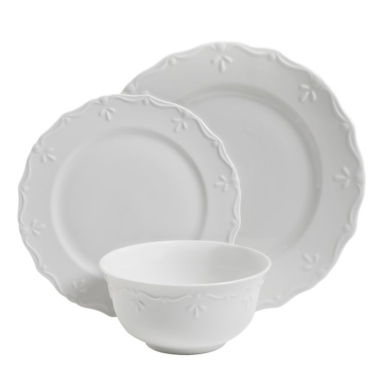 Gibson Home Everyday Scalloped Edge 12-Piece Dinnerware Set | Walmart (US)