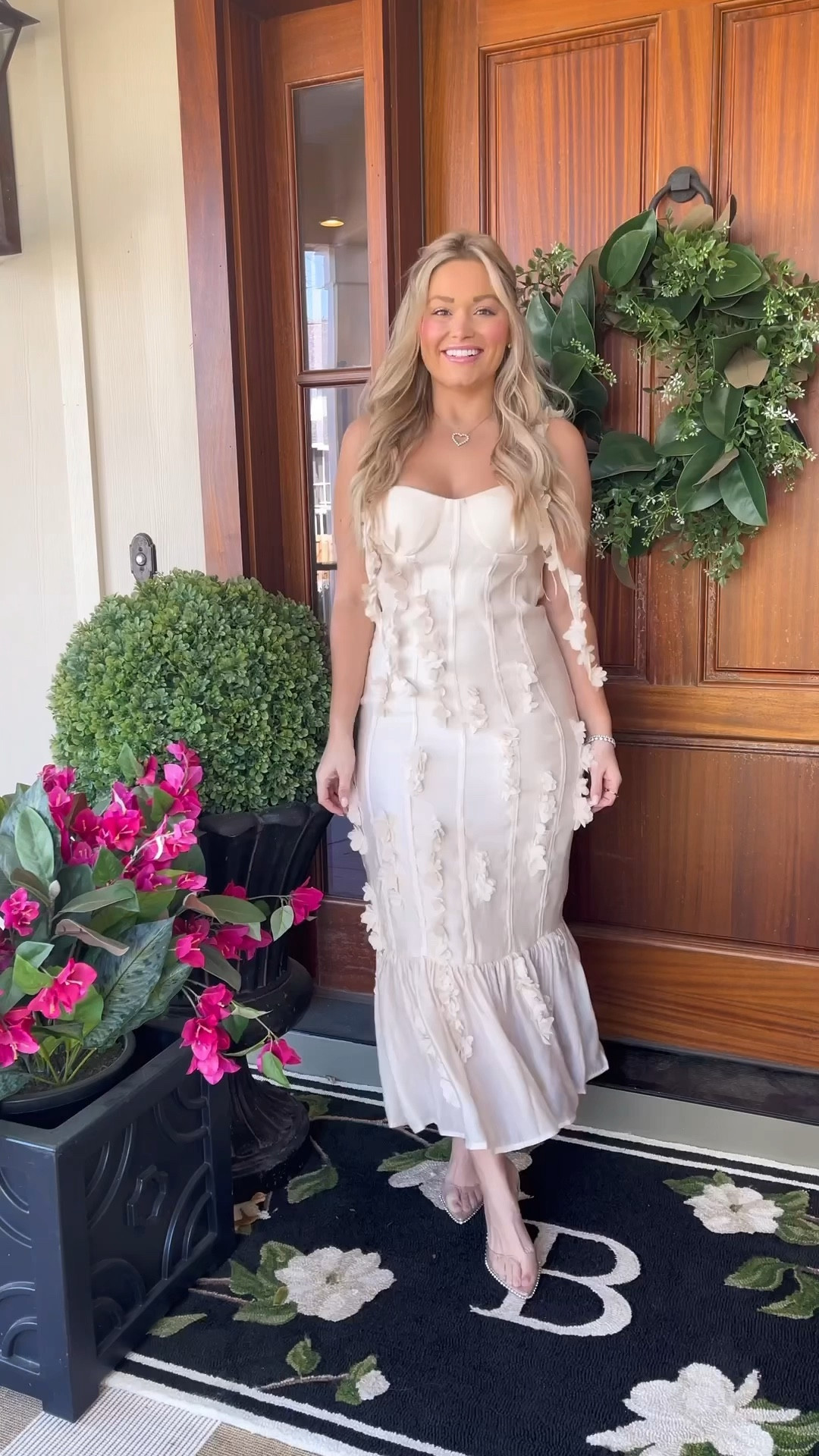 Use code WHITNEYRIFE for 20% off! 

Wedding guest dresses

#LTKwedding #LTKSeasonal #LTKfindsunder100