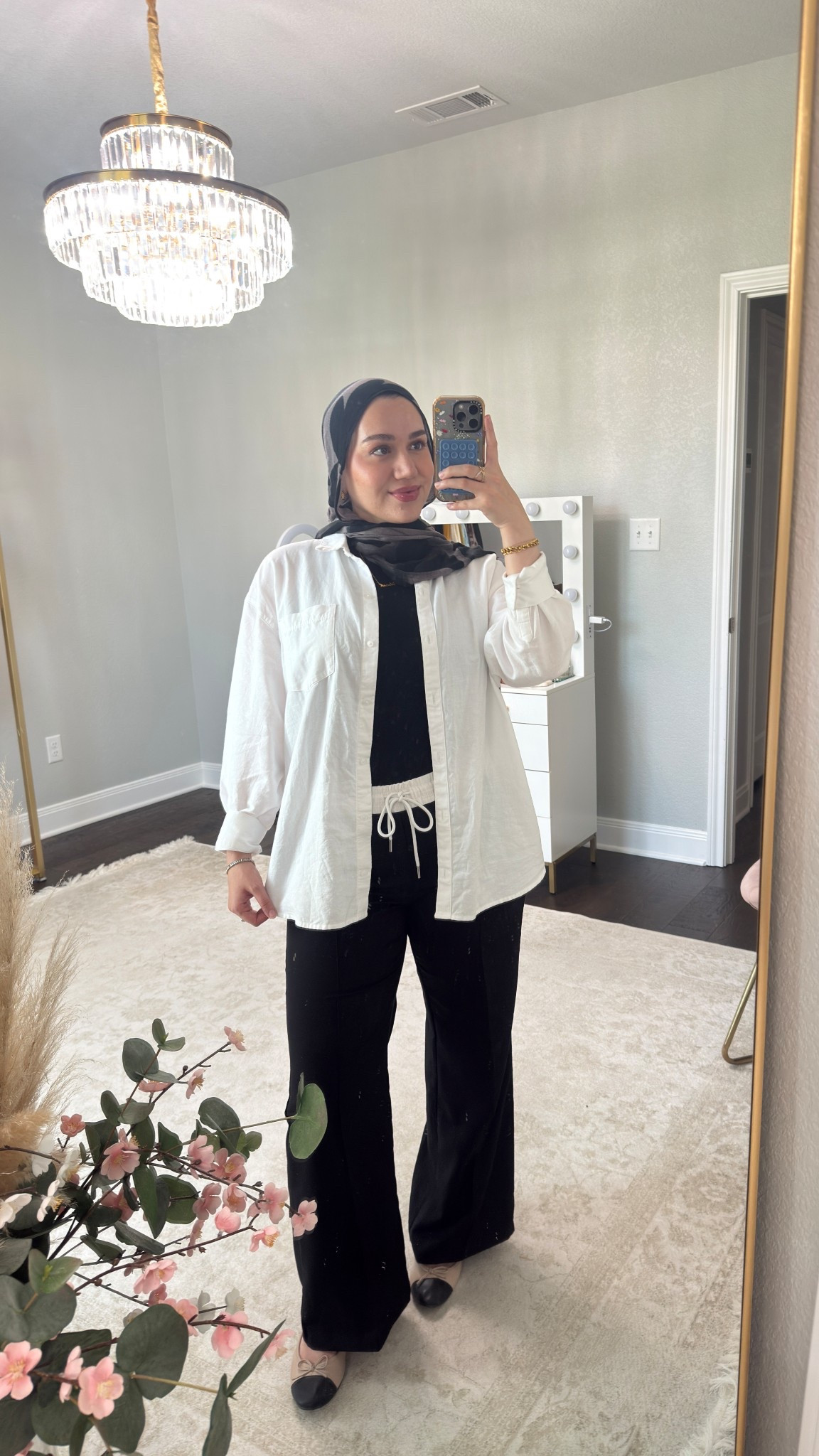 Chill outfit of the day🖤 button down runs perfectly oversized I’m wearing a medium in top & pants!

#LTKStyleTip #LTKFindsUnder50