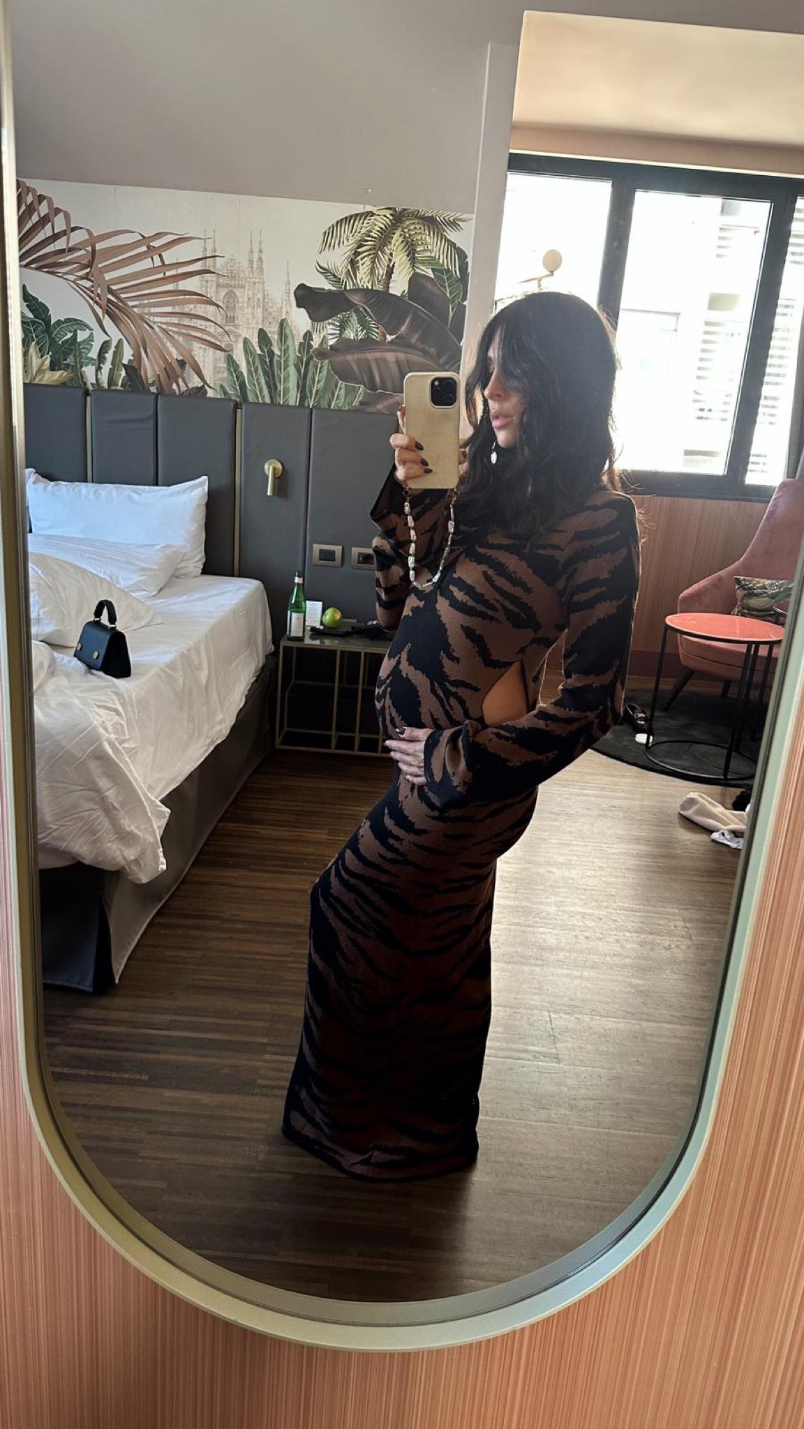 Animal print dress from NA-KD 🐯

outfit inspiration, date night outfit, Ateljé phone case, pearl telephone cord, Revolve, maxi dress, midi dress, ASOS, de Bijenkorf, Nederland.

#LTKstyletip #LTKeurope #LTKSeasonal