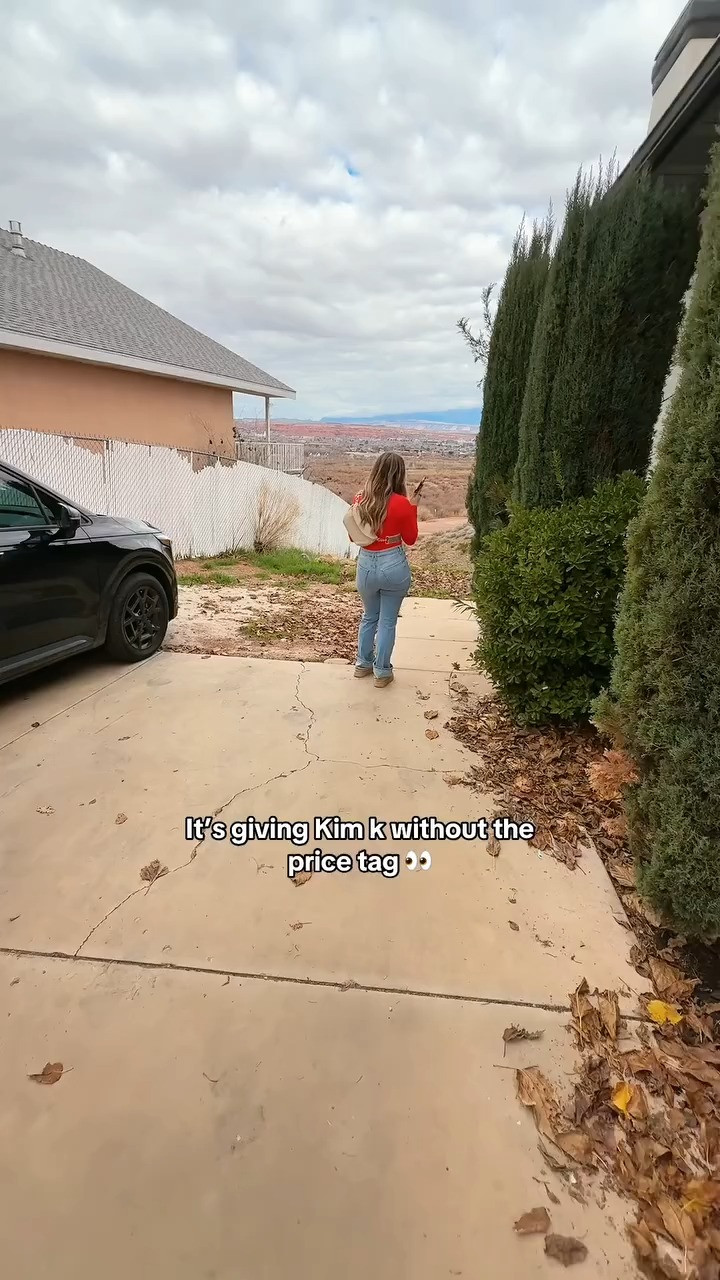 Feelingirl Seamless Ultra-Soft Crew Neck Bodysuit 

 #LTKU #LTKSaleAlert #LTKBeauty