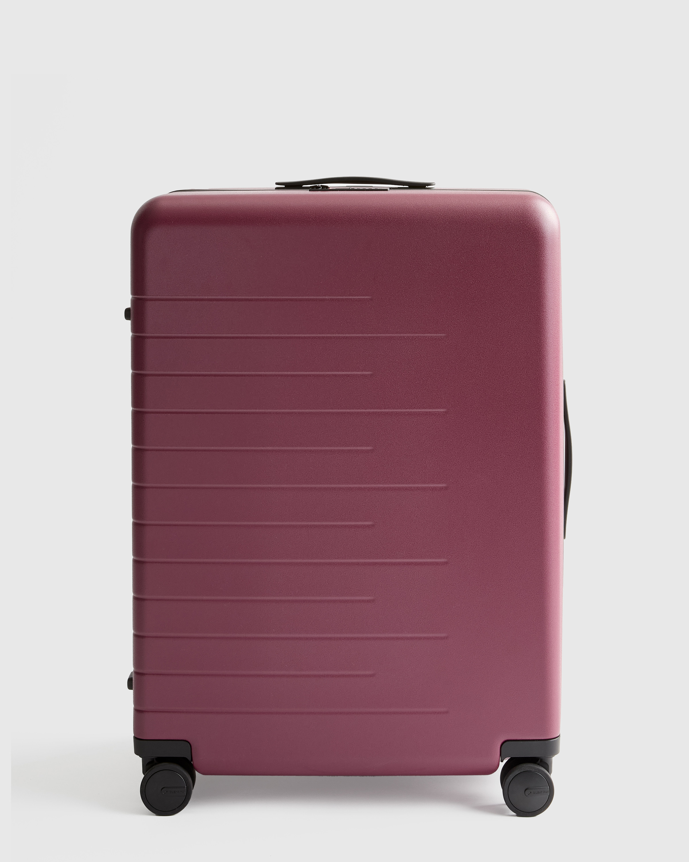 Quince | Expandable Check-In Hard Shell Suitcase 27"" in Wine, Polycarbonte | Quince