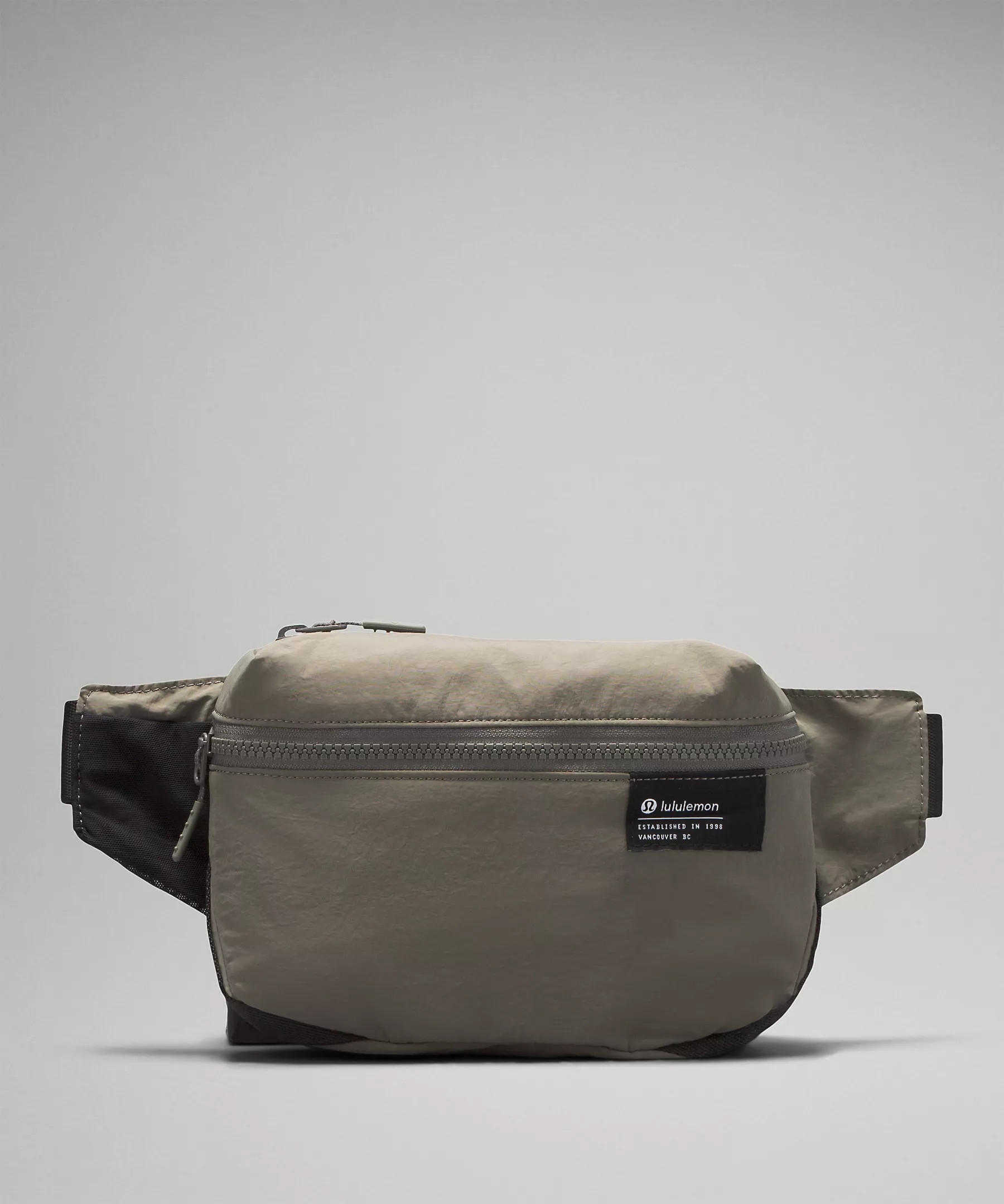 Clean Lines Belt Bag 2L | Unisex Bags,Purses,Wallets | lululemon | Lululemon (US)