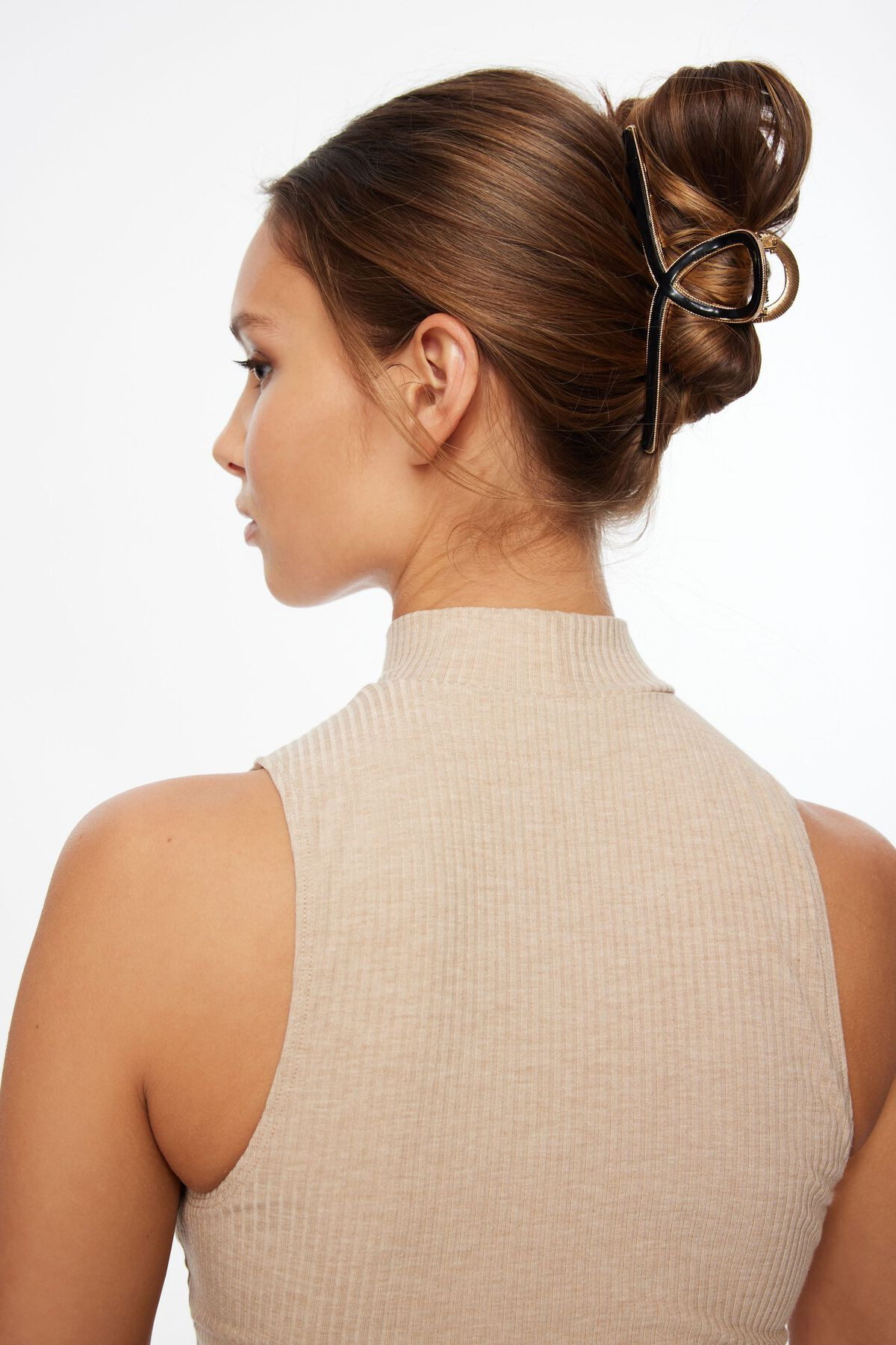 Oversized Loop Claw Hair Clip | Dynamite Clothing