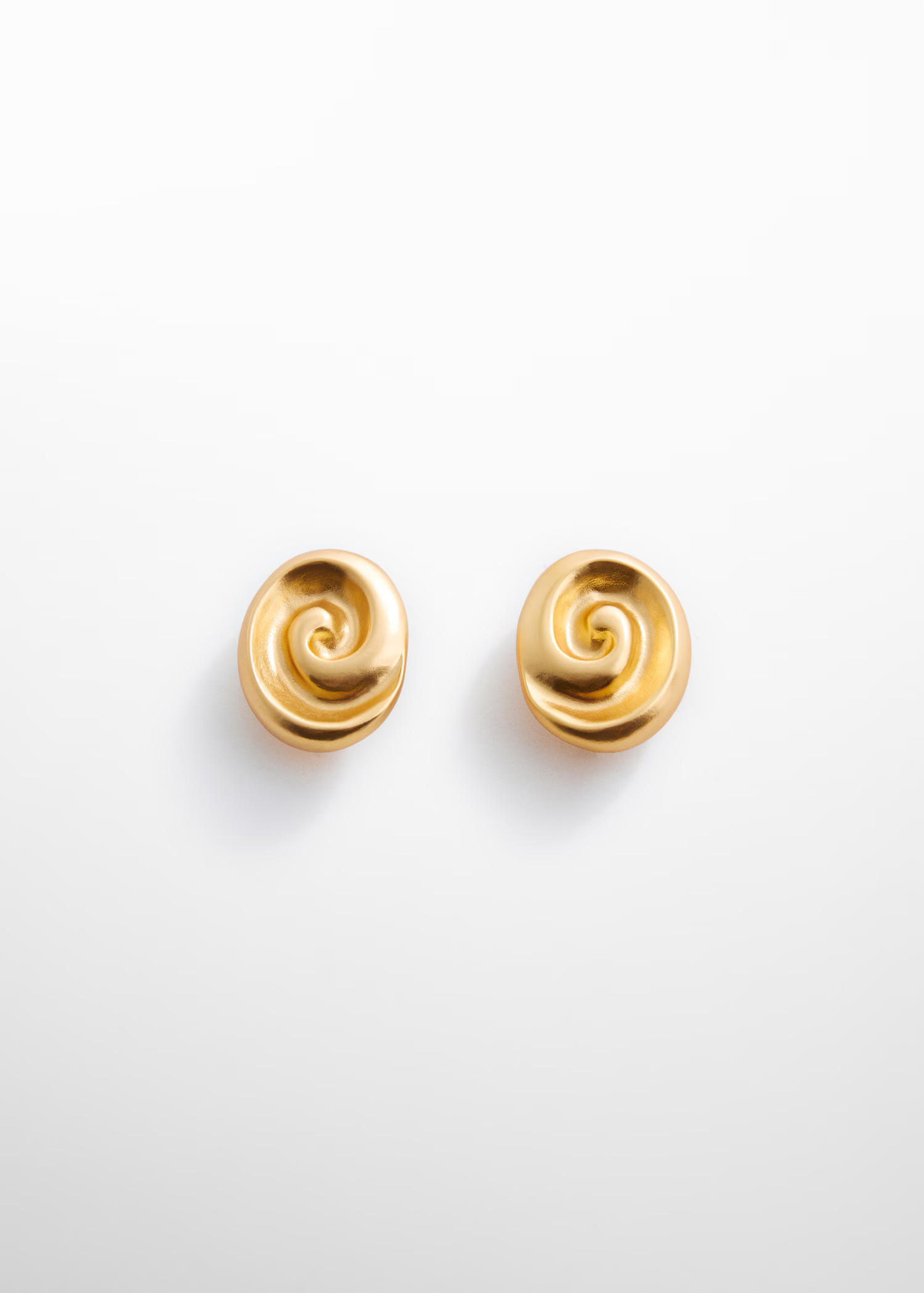 Round spiral earrings | MANGO (UK)