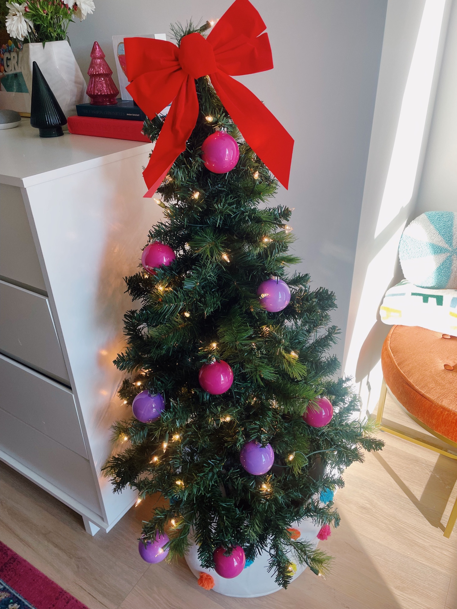 Cutie little tree 🩷🎄

#LTKhome #LTKfindsunder50 #LTKSeasonal