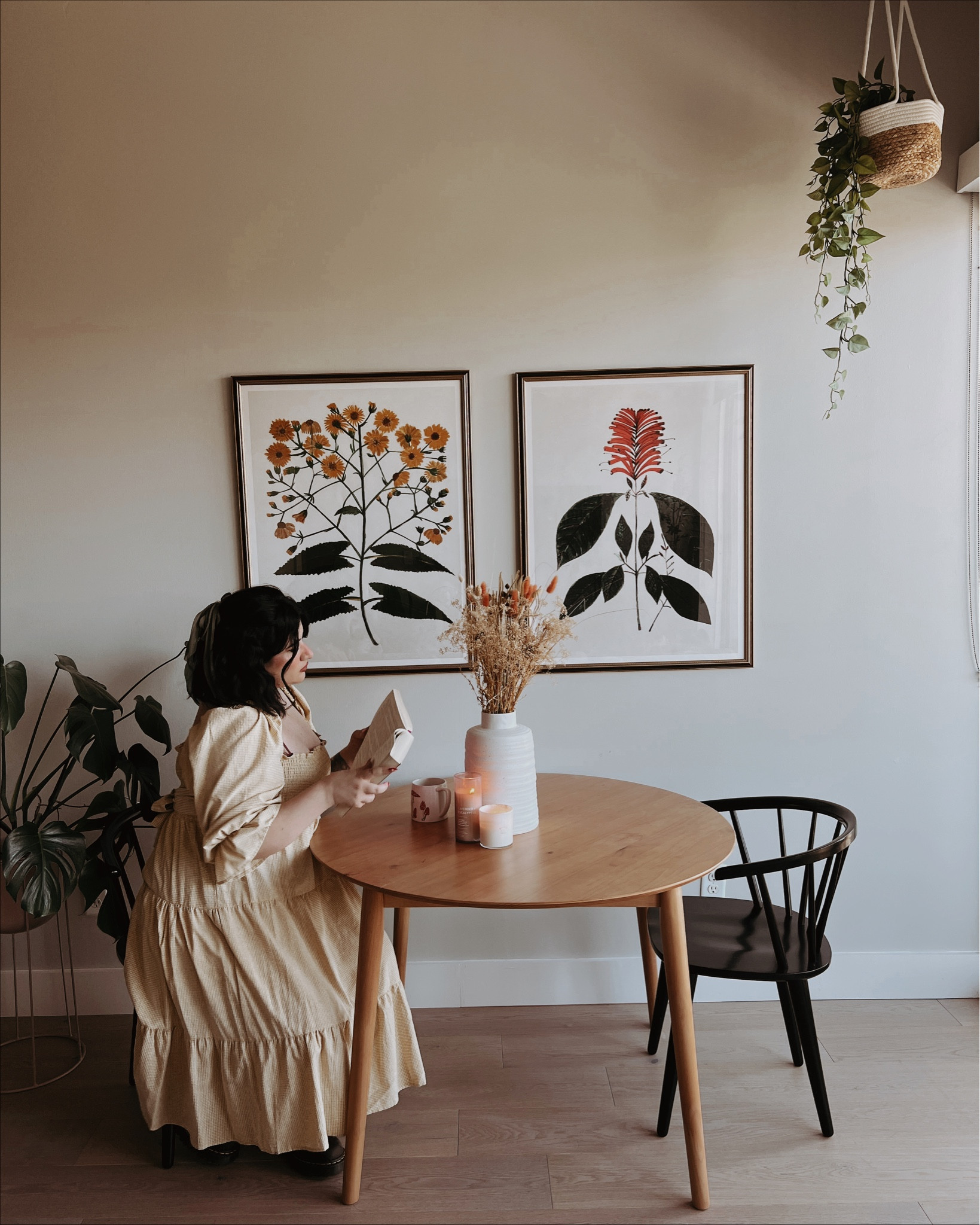 Love this dining room corner! ✨🫶🏻