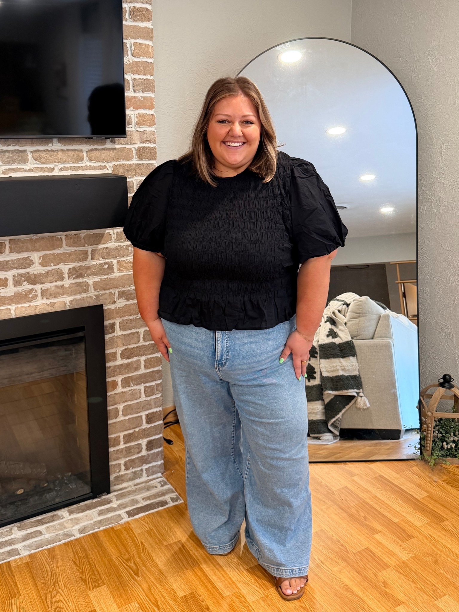 this black top from Old Navy is perfect for any occasion🖤 

Top - 3X
Jeans - 24
Sandals - 10W

#LTKWorkwear #LTKPlusSize #LTKootd