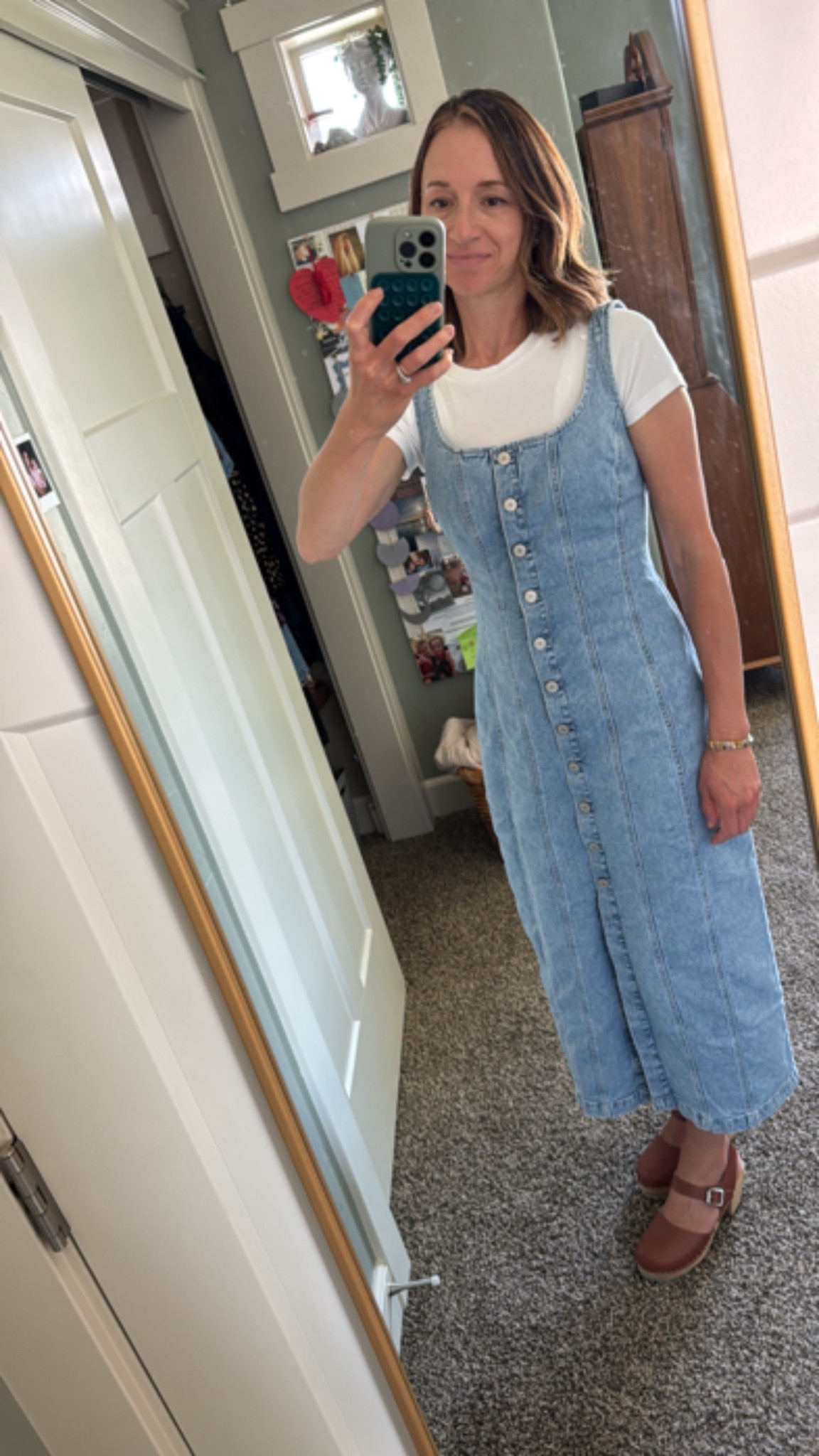 Can’t ever go wrong with denim and classic clogs! I’ve had these shoes over 4 years and wear them all the time!

#LTKOver40 #LTKSaleAlert #LTKU