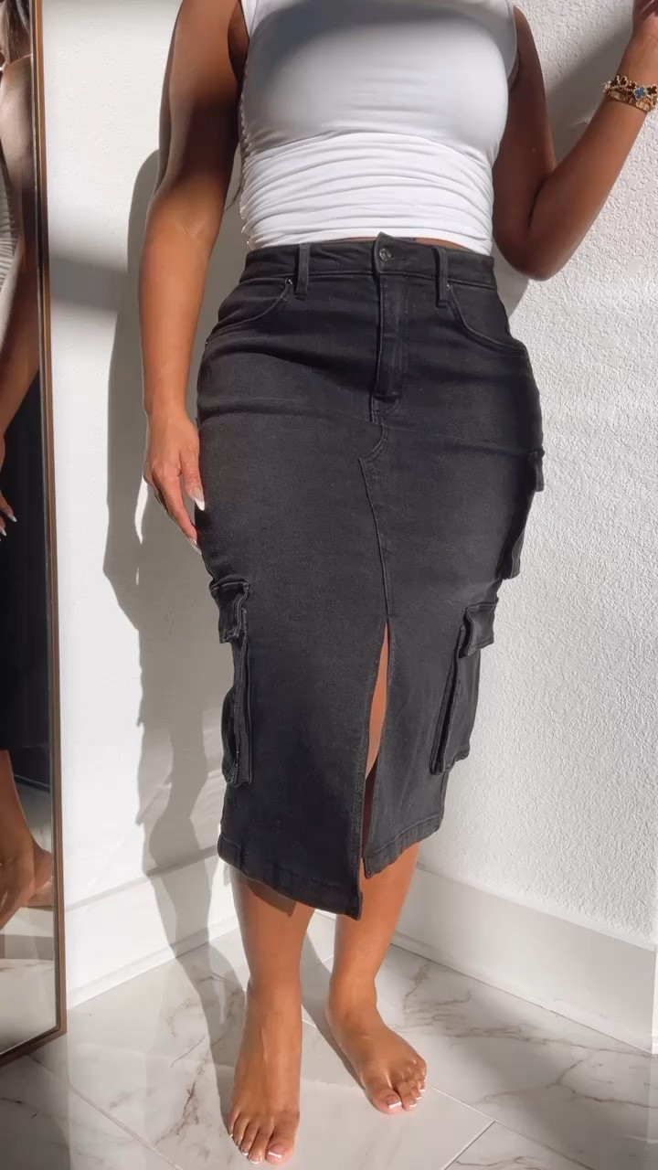 $28 Cargo skirt from Target! Hugs my waist perfectly! Wearing a size L! 

#LTKfindsunder50 #LTKSeasonal #LTKstyletip