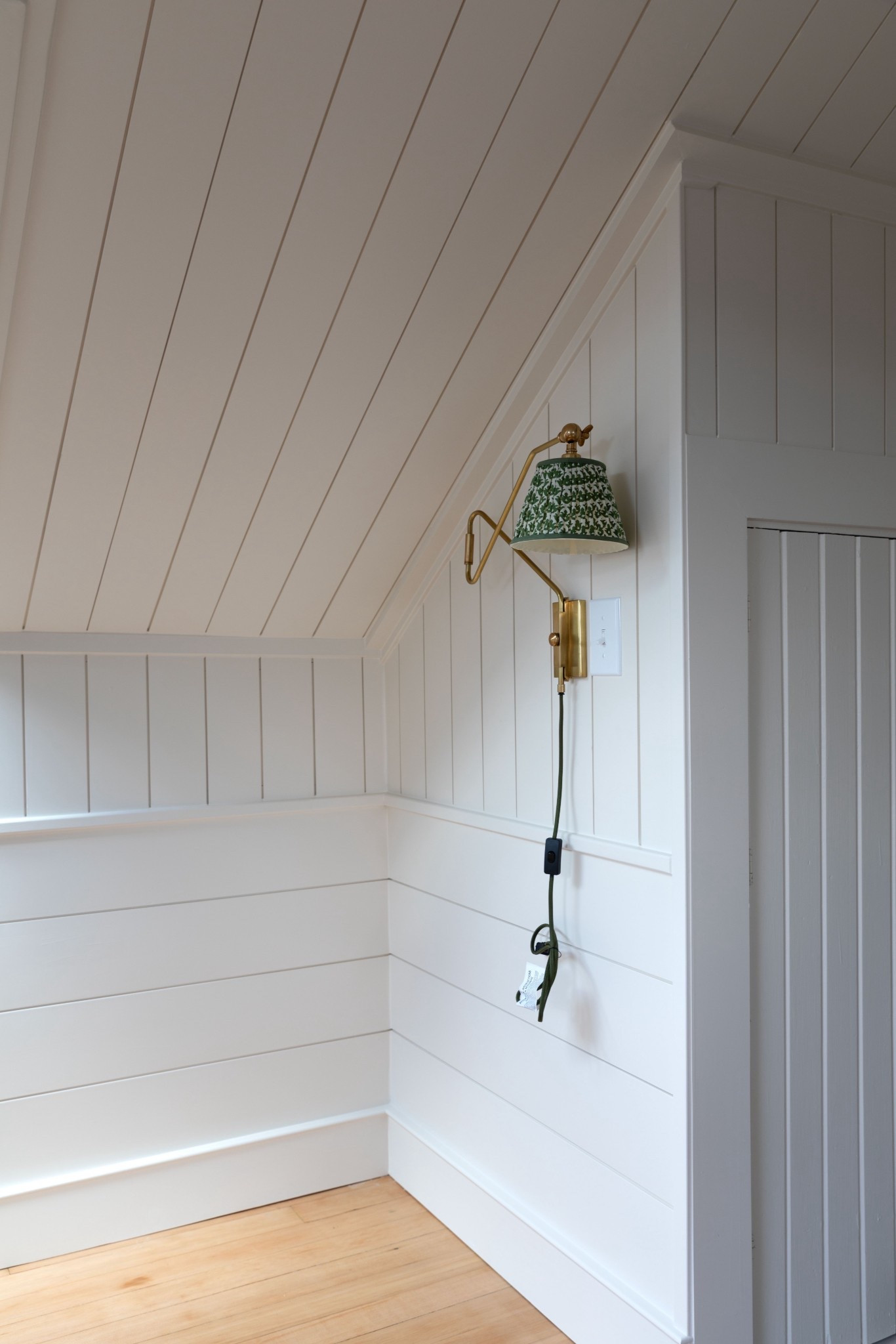 The snug is coming together! 💡💚

#LTKHome