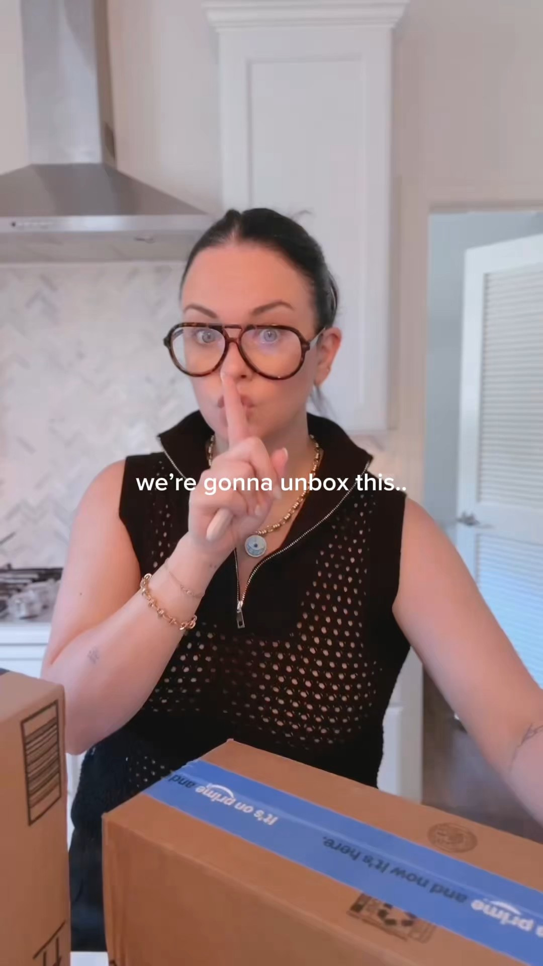 quiet ( sort of ) unboxing! 

#LTKSeasonal #LTKFindsUnder50 #LTKSaleAlert