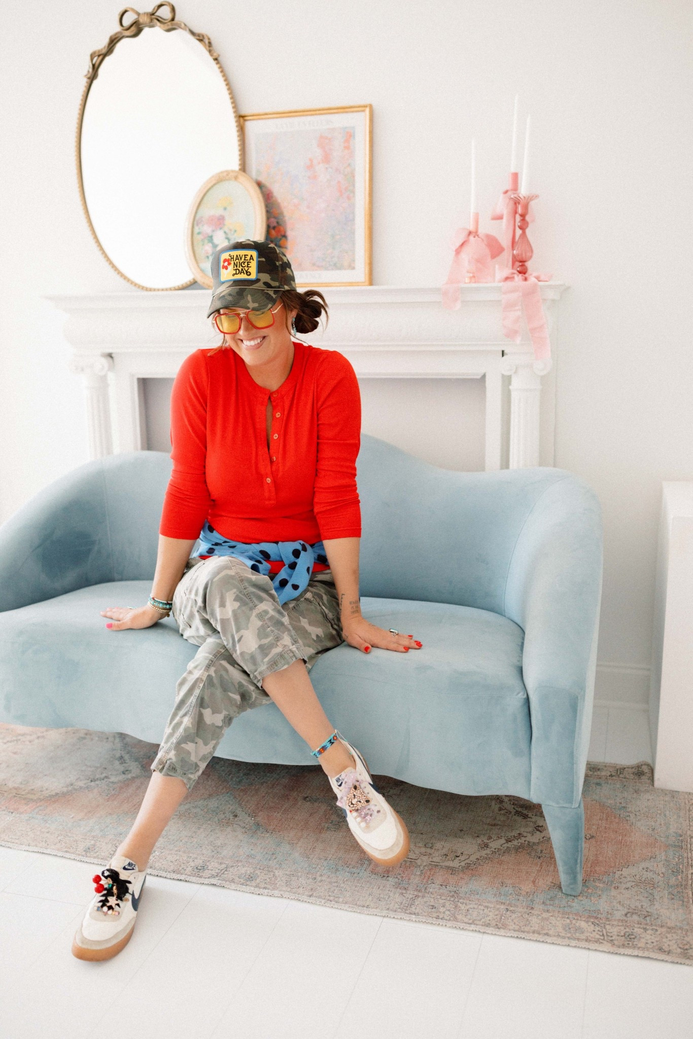 🗣️ “Alexa, play everyone who tried to play me!!” 

😉🎤💥🖕🏼✌🏼💋🤪

I love mixing patterns and this fun outfit was no exception to that rule!!

Pants I sized down 1
Cardigan & top both true to size 
Plus the cutest hat and sunnies because accessories make allll the difference ❤️